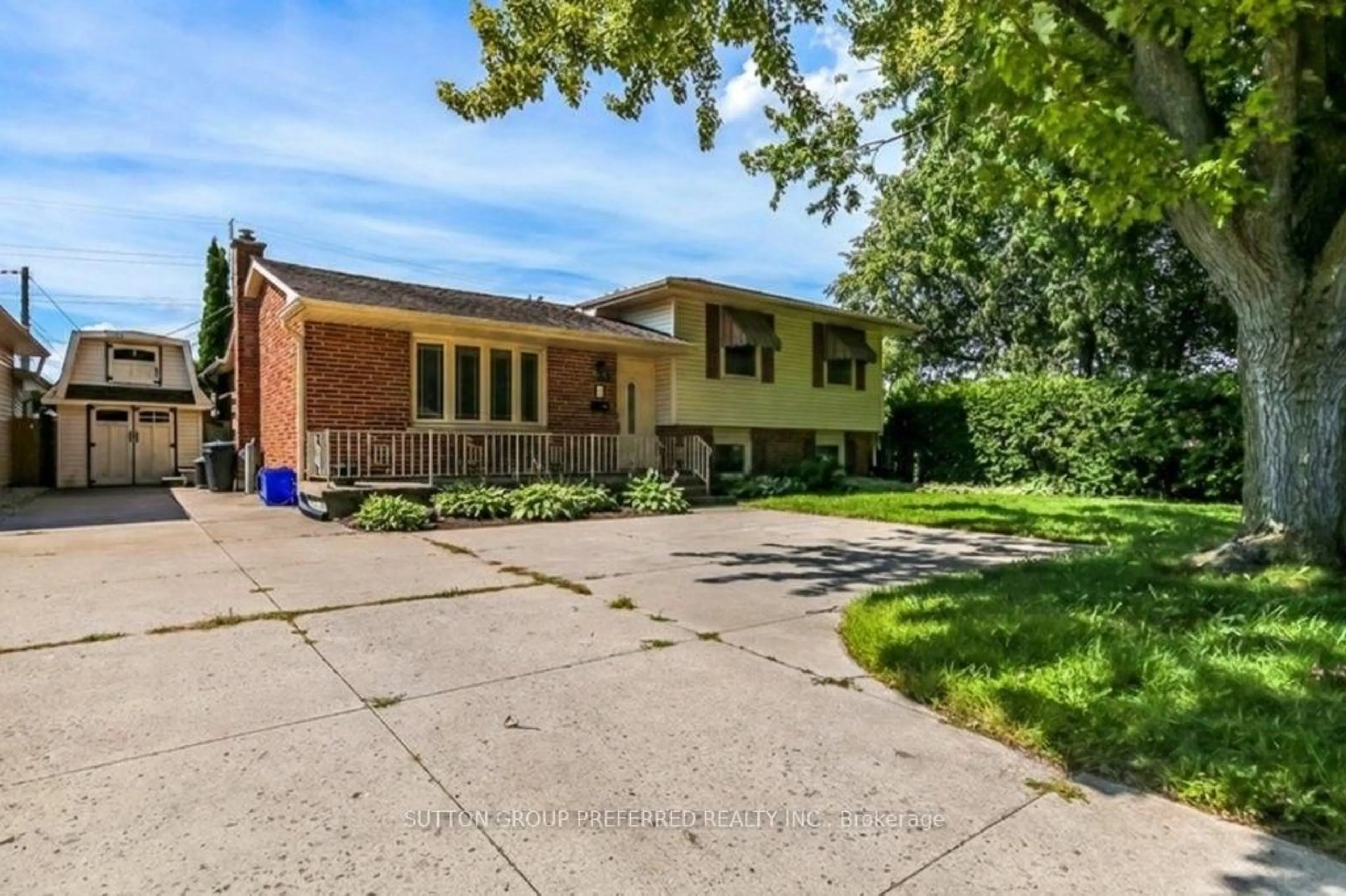 Home with brick exterior material, street for 1 Pickwick Pl, London East Ontario N5V 2P6
