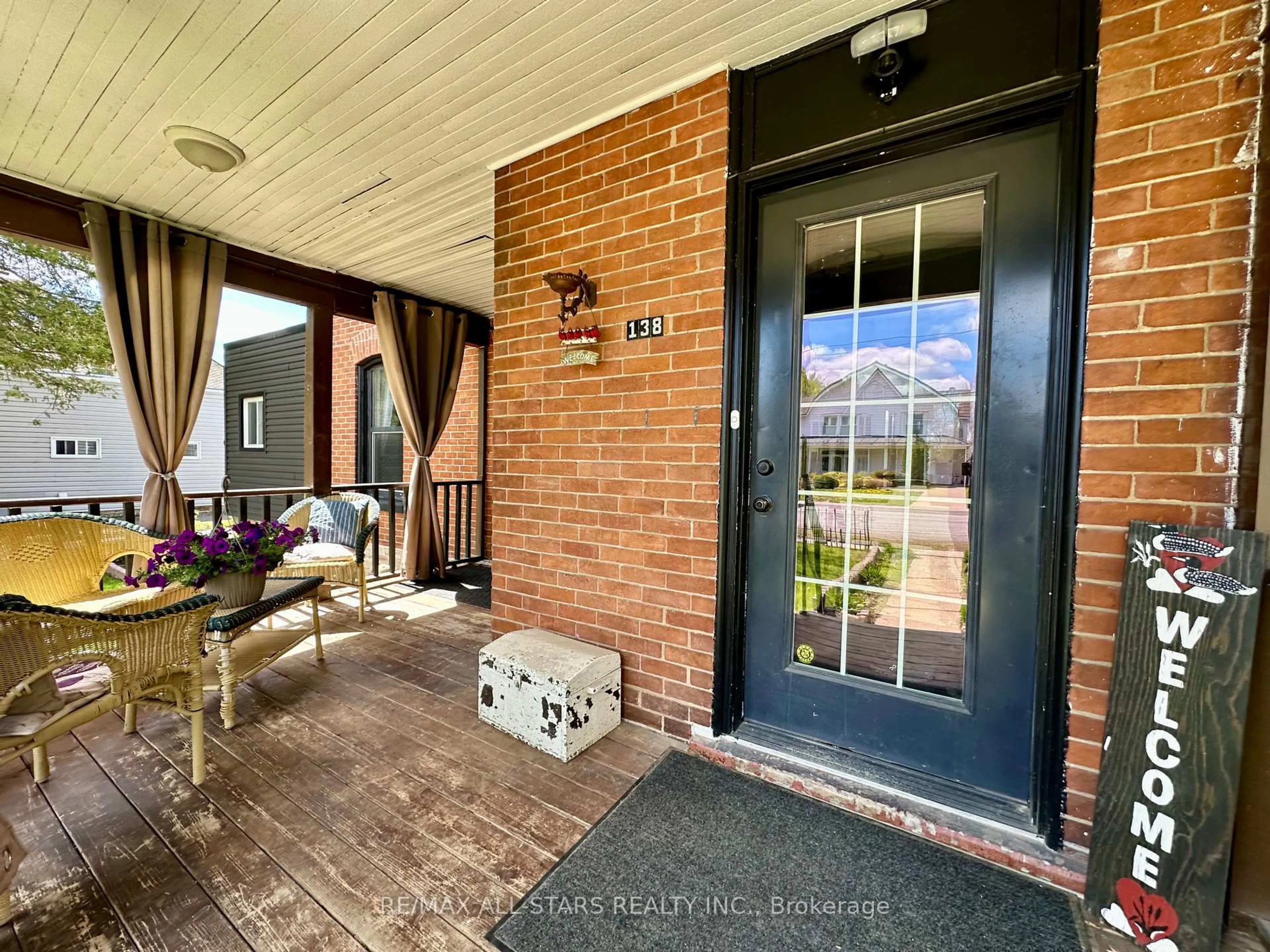 Indoor entryway for 138 Colborne St, Tweed Ontario K0K 3J0