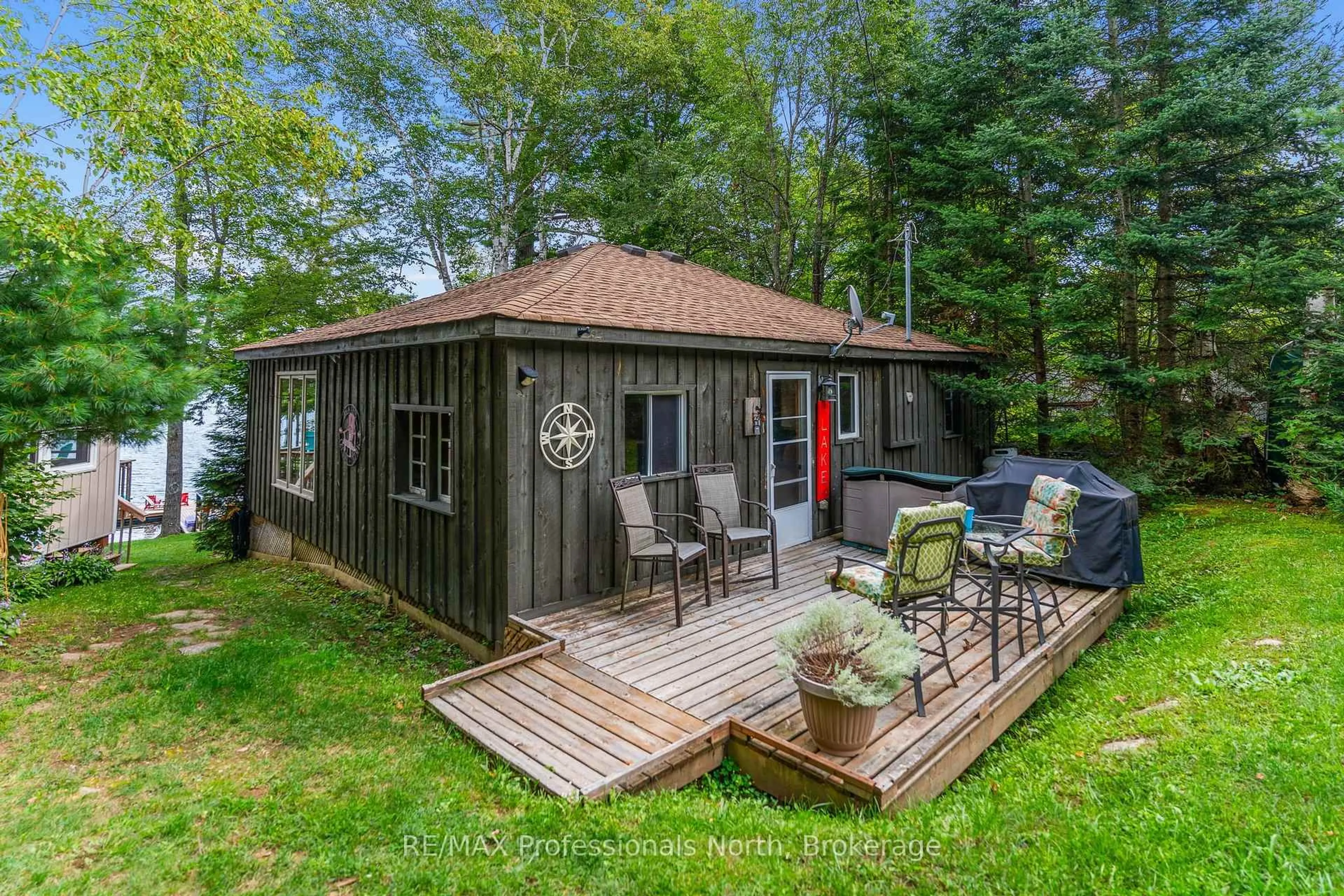 Patio, water/lake/river/ocean view for 17306 Highway 35 Highway, Algonquin Highlands Ontario K0M 1S0