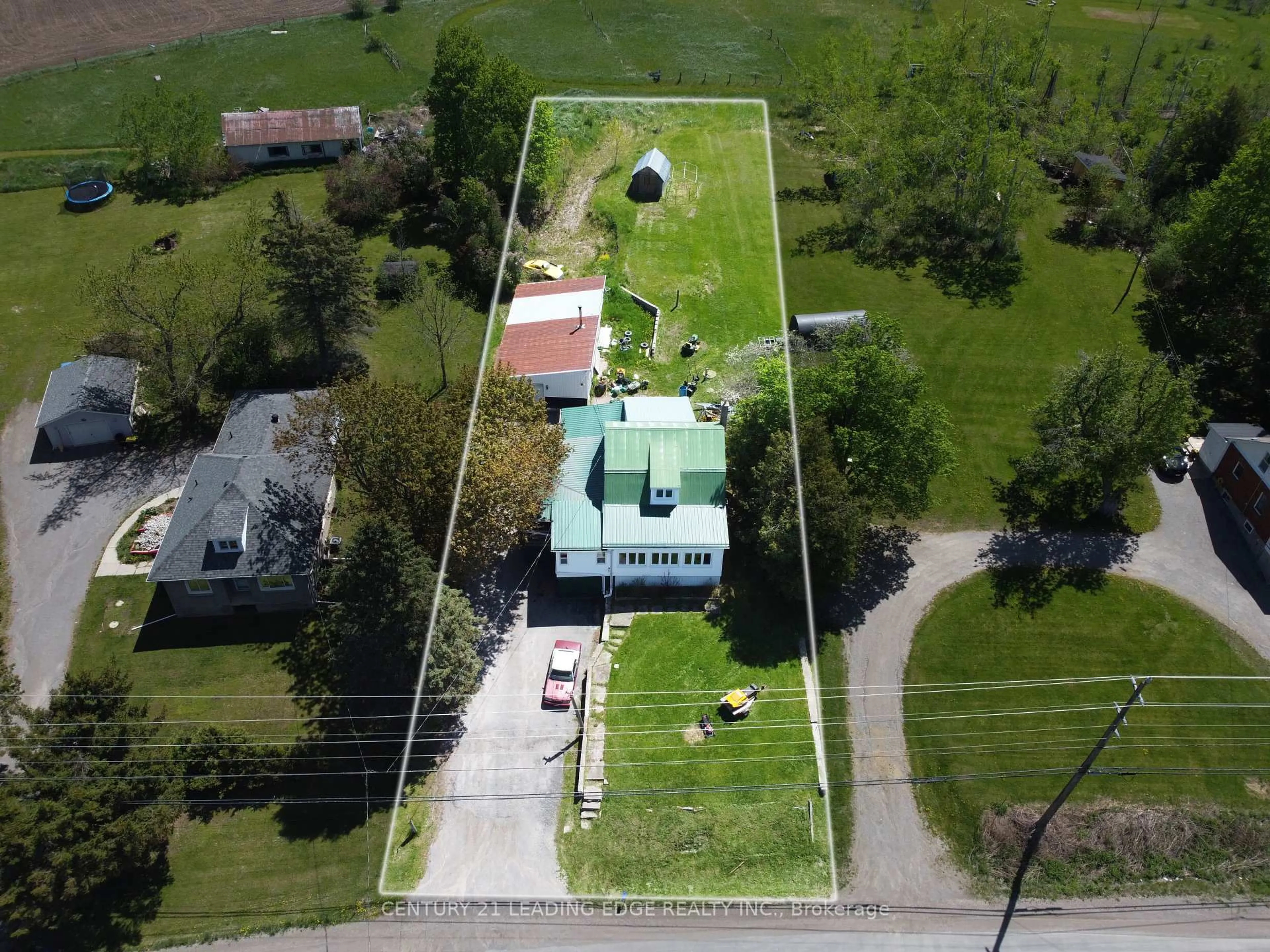 A pic from outside/outdoor area/front of a property/back of a property/a pic from drone, building for 3094 Lakefield Rd, Selwyn Ontario K9J 6X5