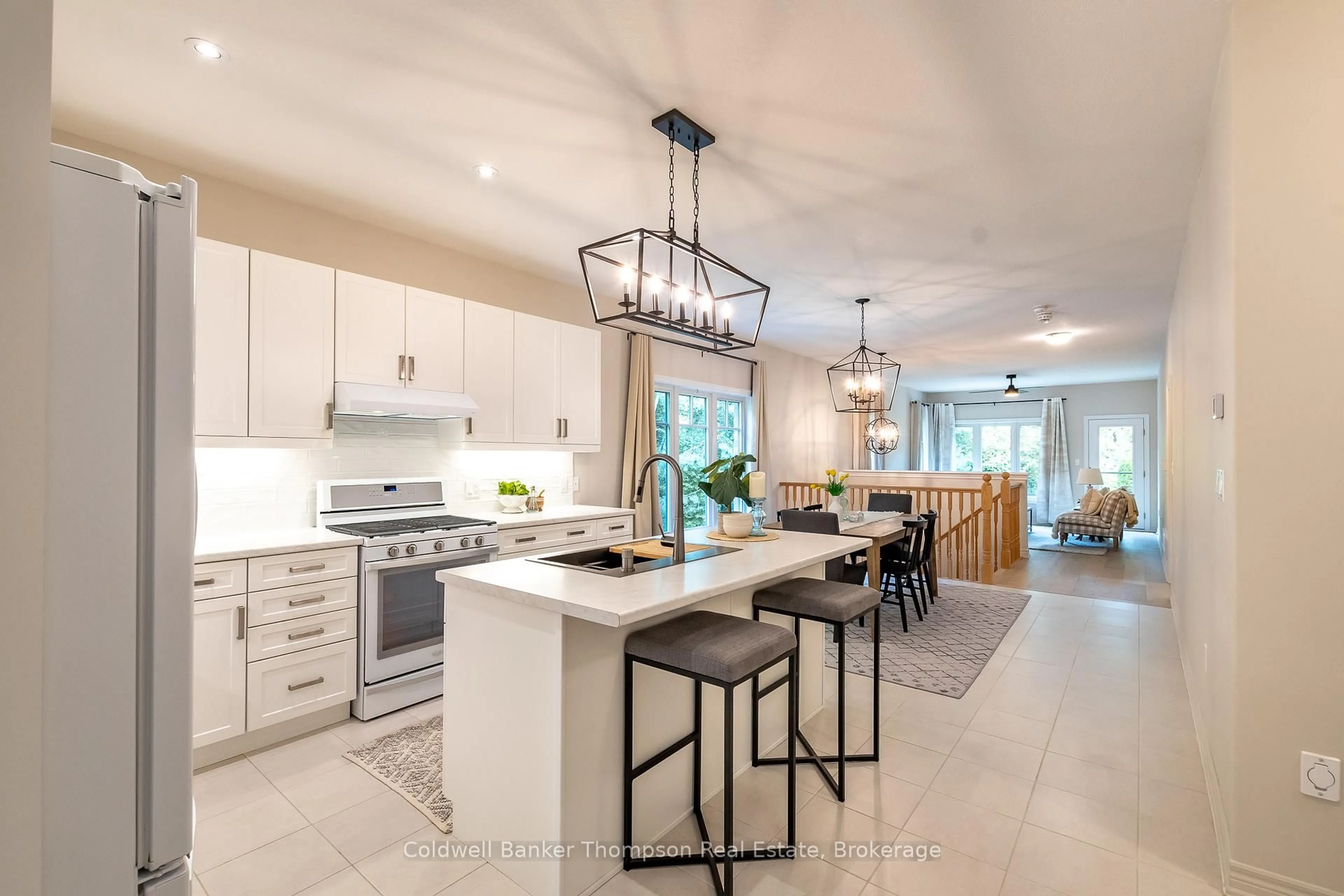 Open concept kitchen, ceramic/tile floor for 36 Serenity Place Cres, Huntsville Ontario P1H 0C4