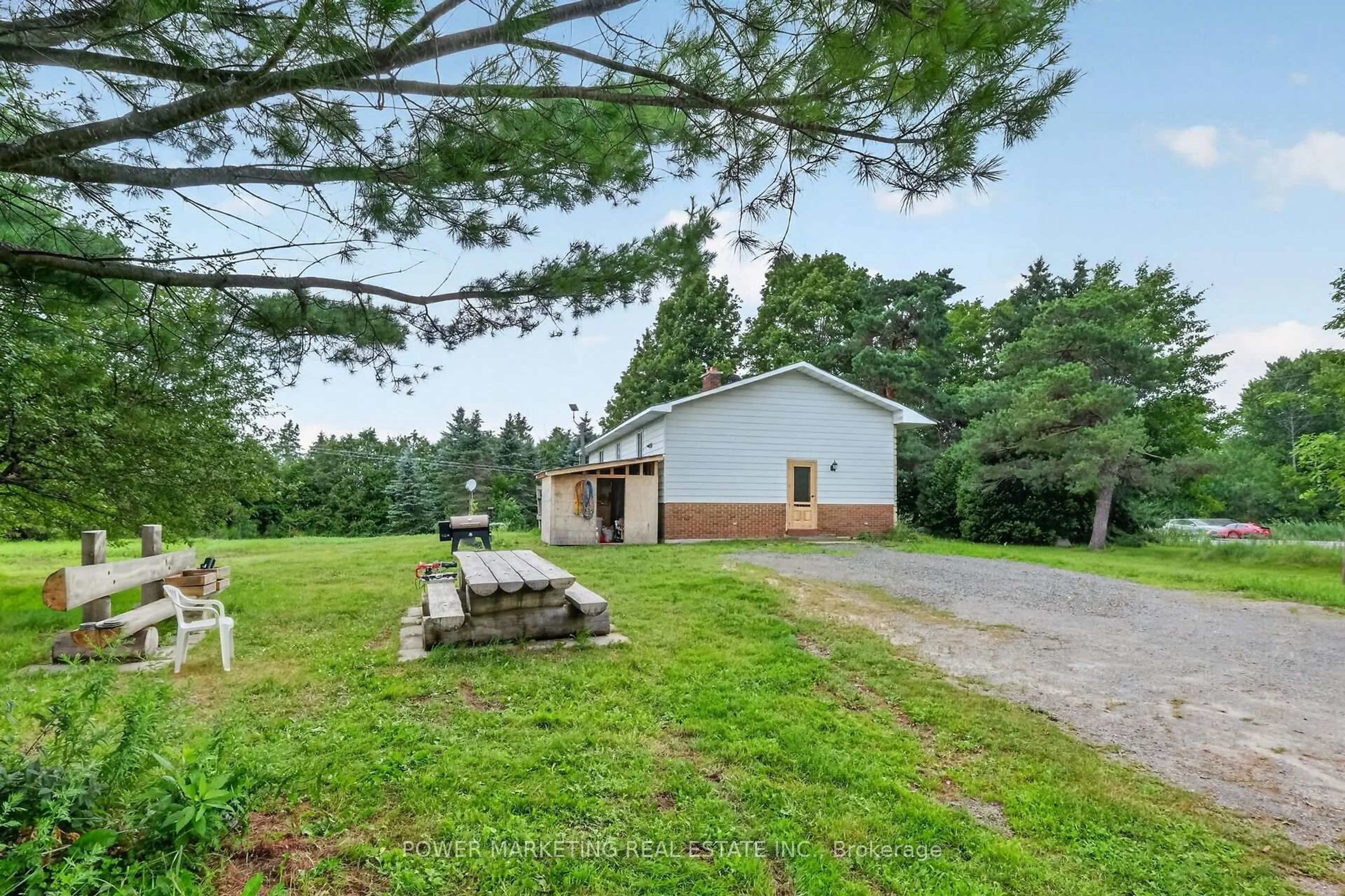A pic from outside/outdoor area/front of a property/back of a property/a pic from drone, unknown for 4828 Frank Kenny Rd, Vars Ontario K0A 3H0