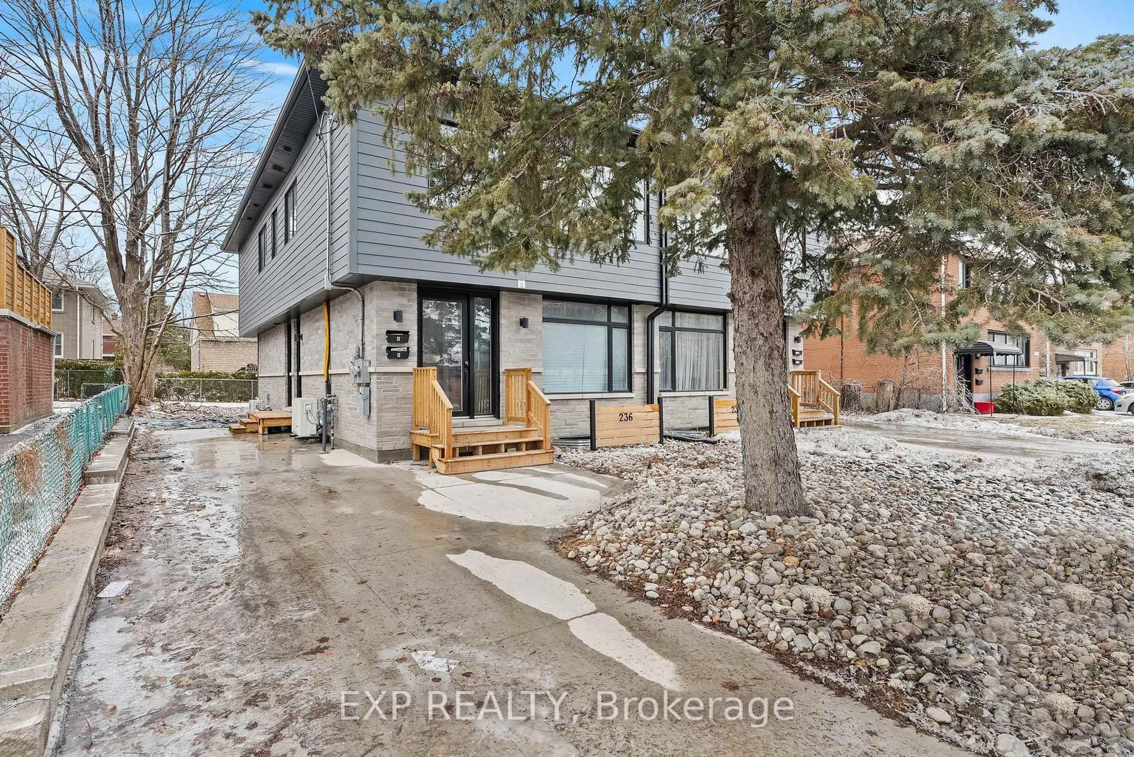 Unknown for 236 Woodroffe Ave, Ottawa Ontario K2A 3V4