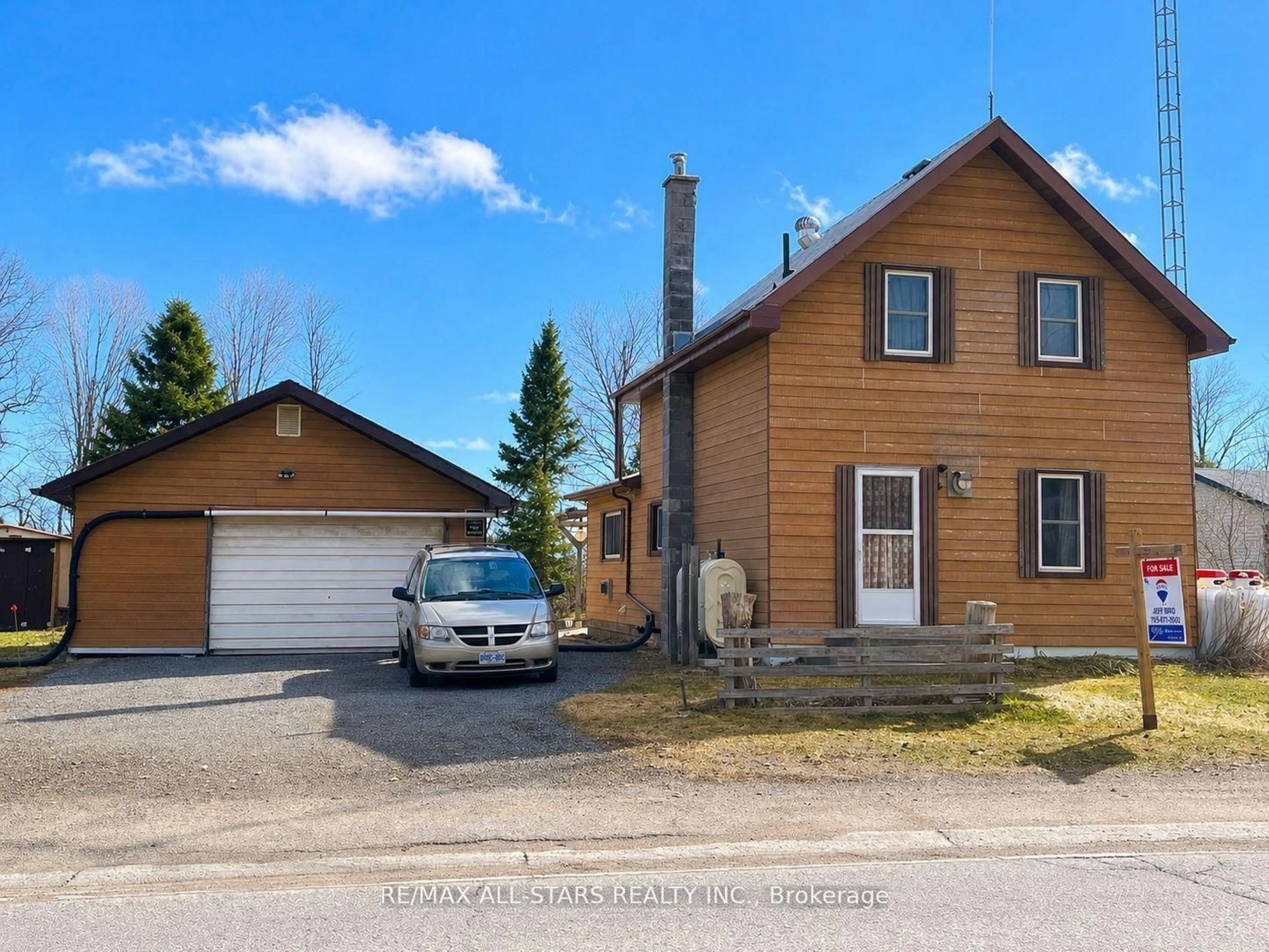 A pic from outside/outdoor area/front of a property/back of a property/a pic from drone, street for 534 Fenel Rd, Kawartha Lakes Ontario K0M 2T0