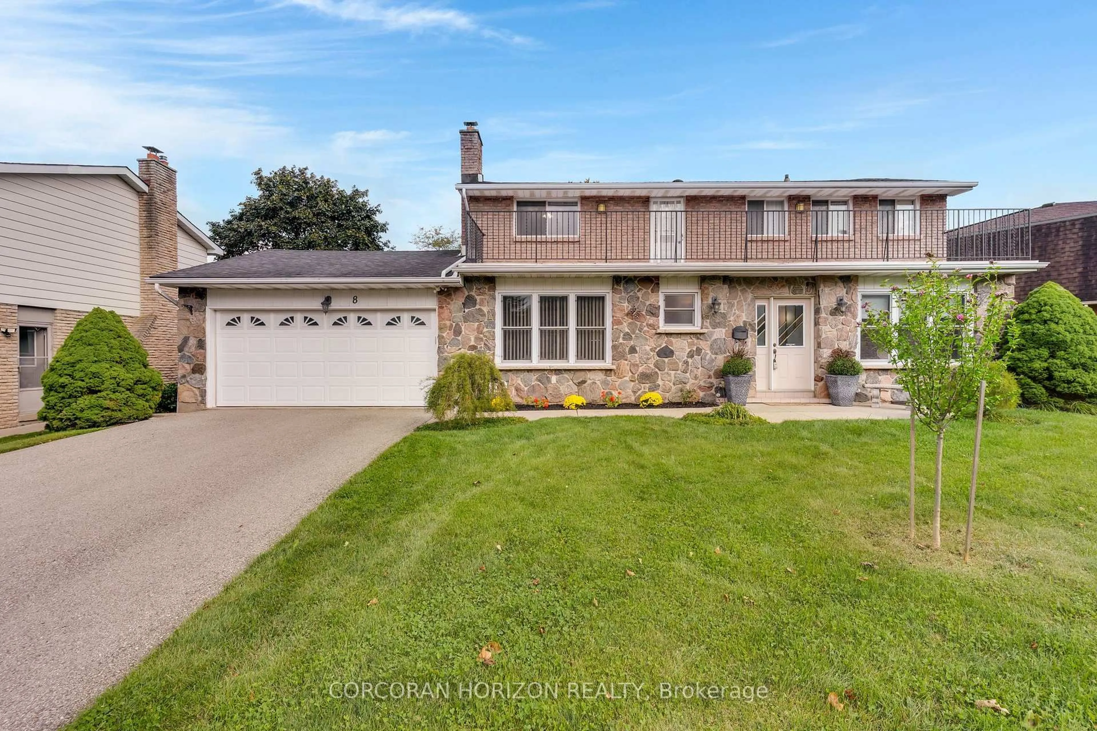 Unknown for 8 Blue Spruce Crt, Kitchener Ontario N2N 1L1