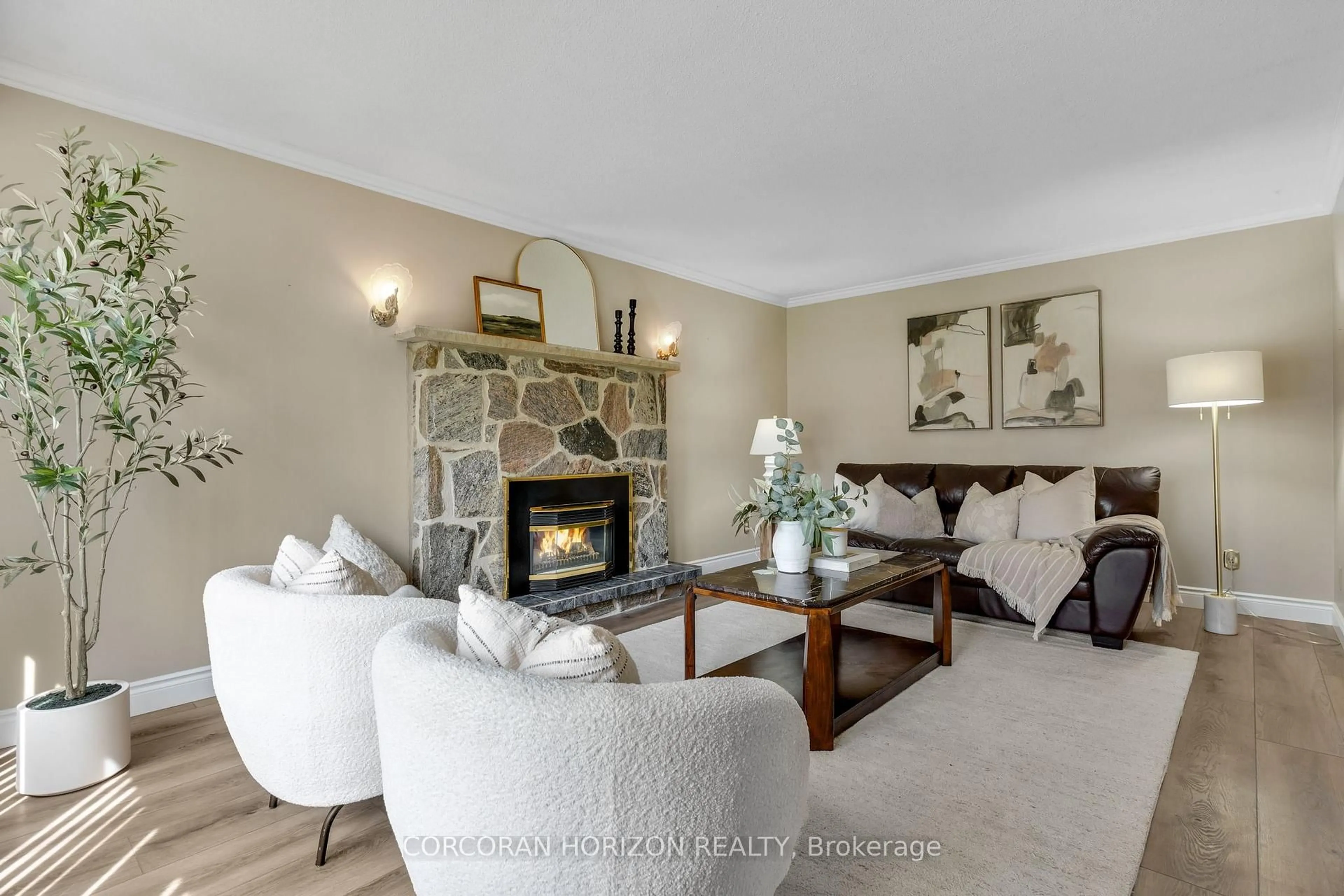 Living room with furniture, unknown for 8 Blue Spruce Crt, Kitchener Ontario N2N 1L1
