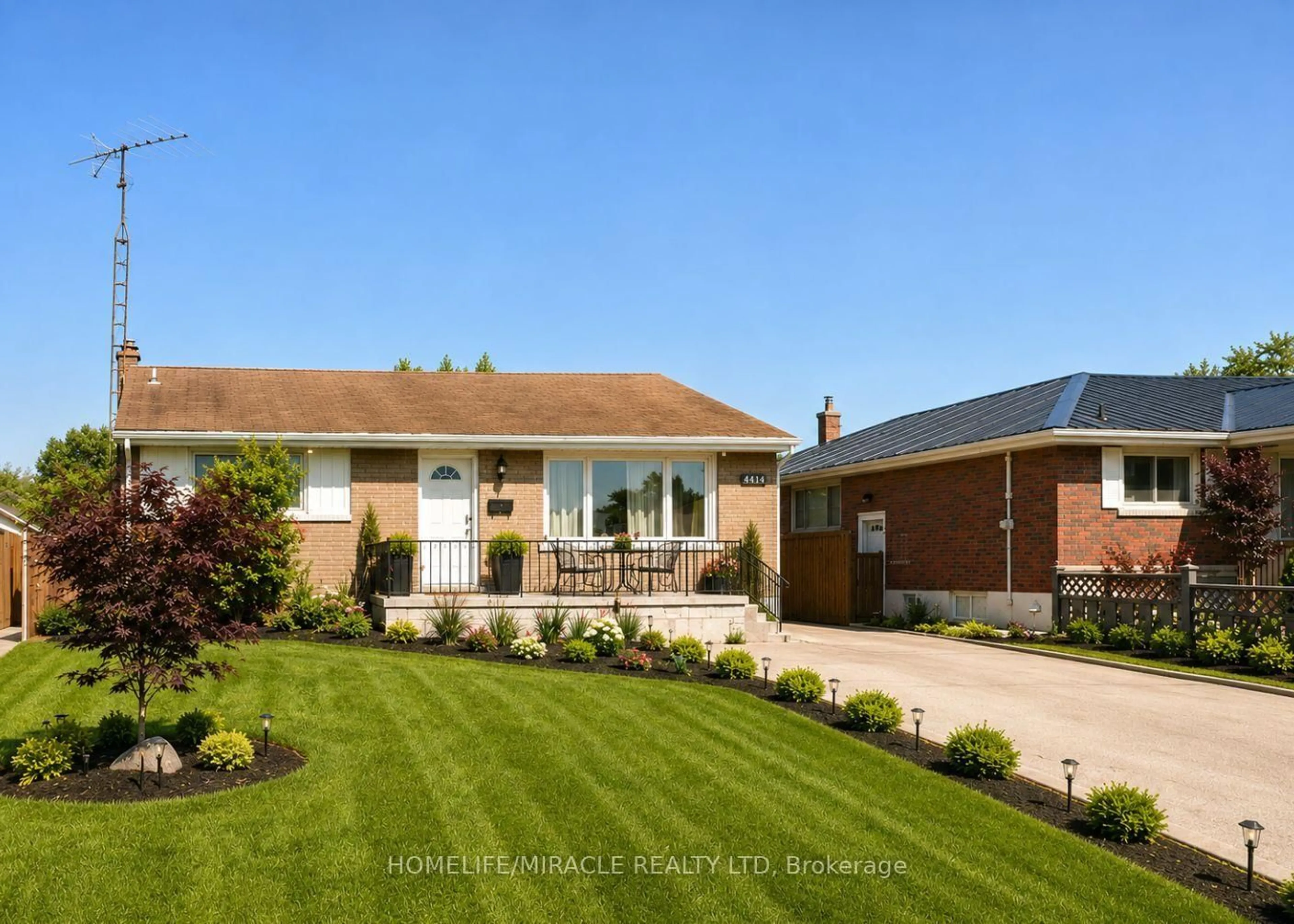 Unknown for 7150 Douglas Cres, Niagara Falls Ontario L2G 3C4