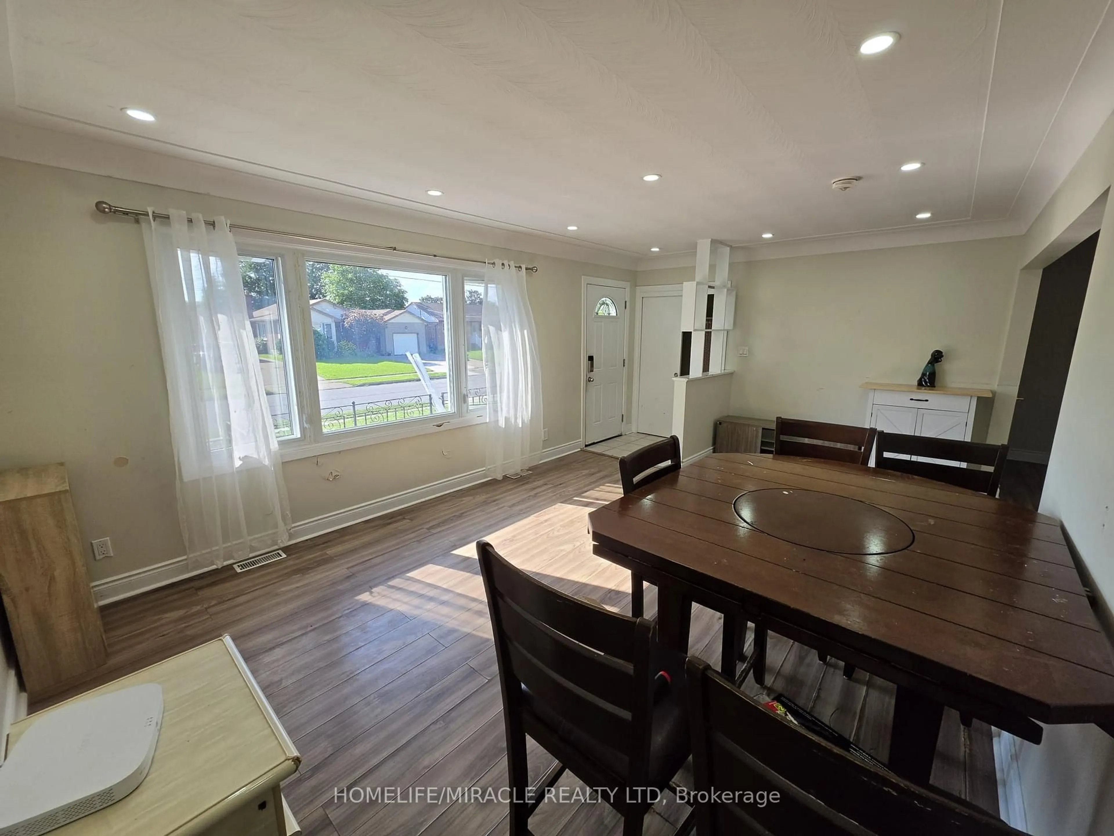 Dining room, unknown for 7150 Douglas Cres, Niagara Falls Ontario L2G 3C4