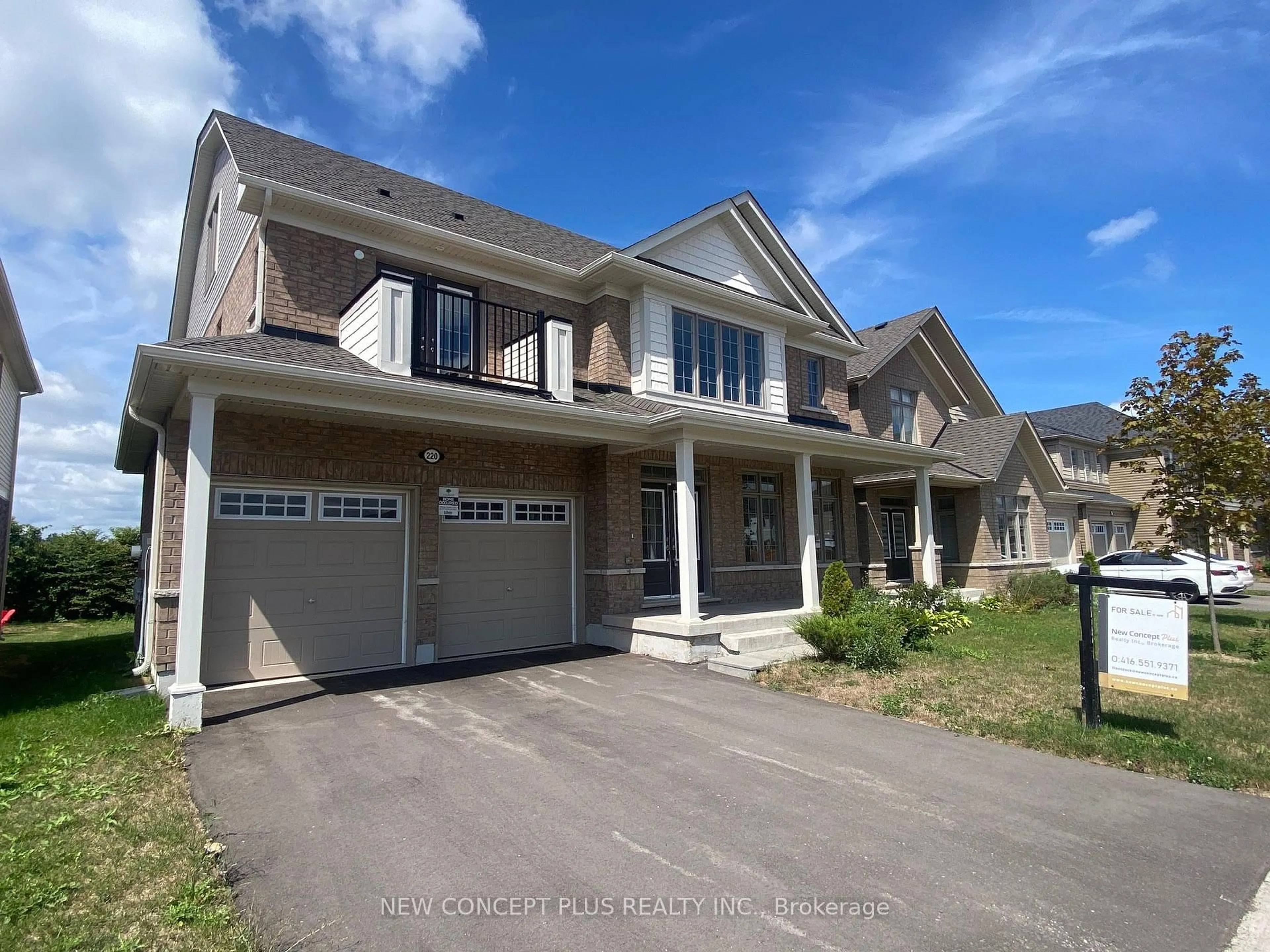 Home with vinyl exterior material, street for 220 Rea Dr, Centre Wellington Ontario N1M 0H5