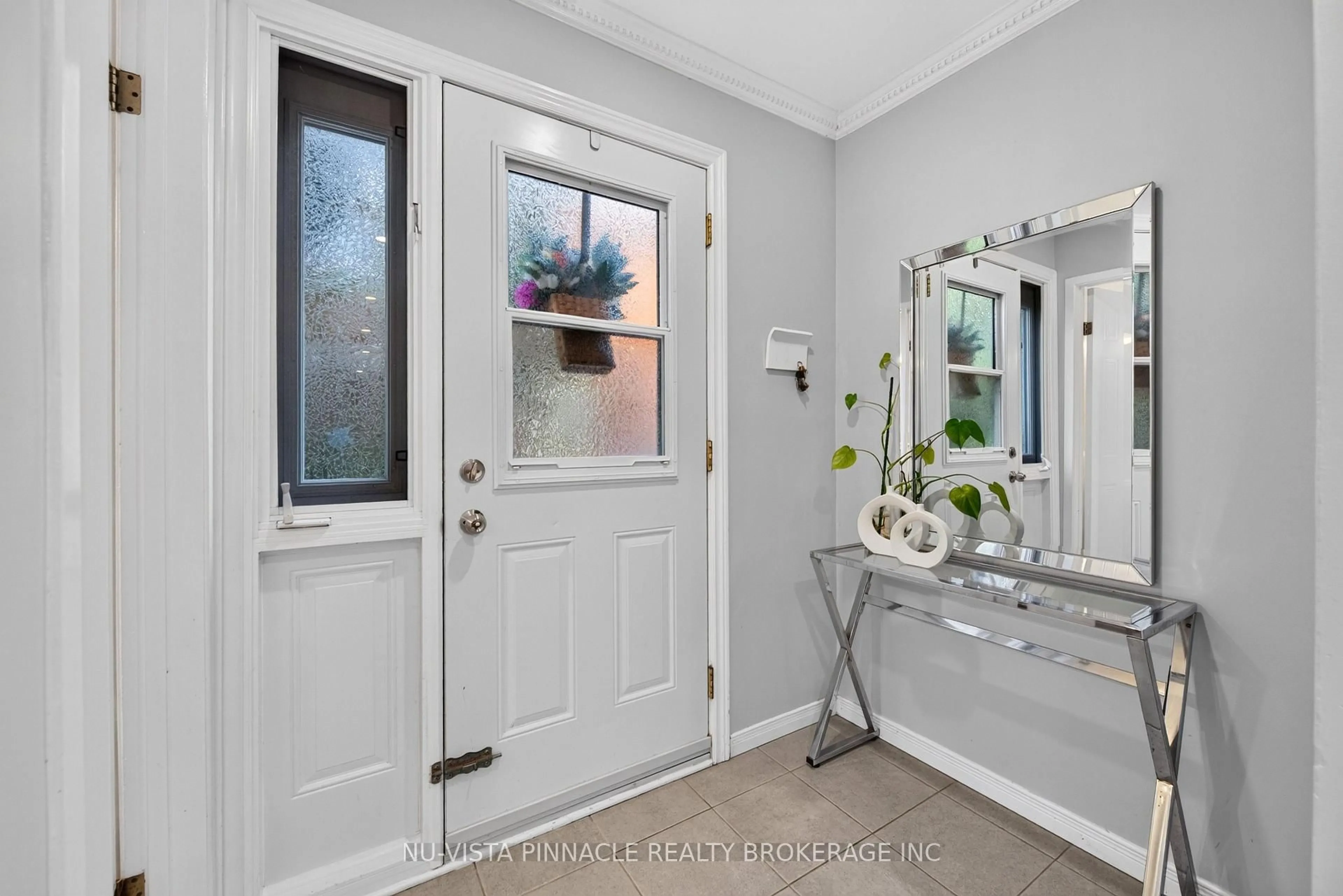 Indoor entryway for 370 Homestead Crt #13, London North Ontario N6G 2E9