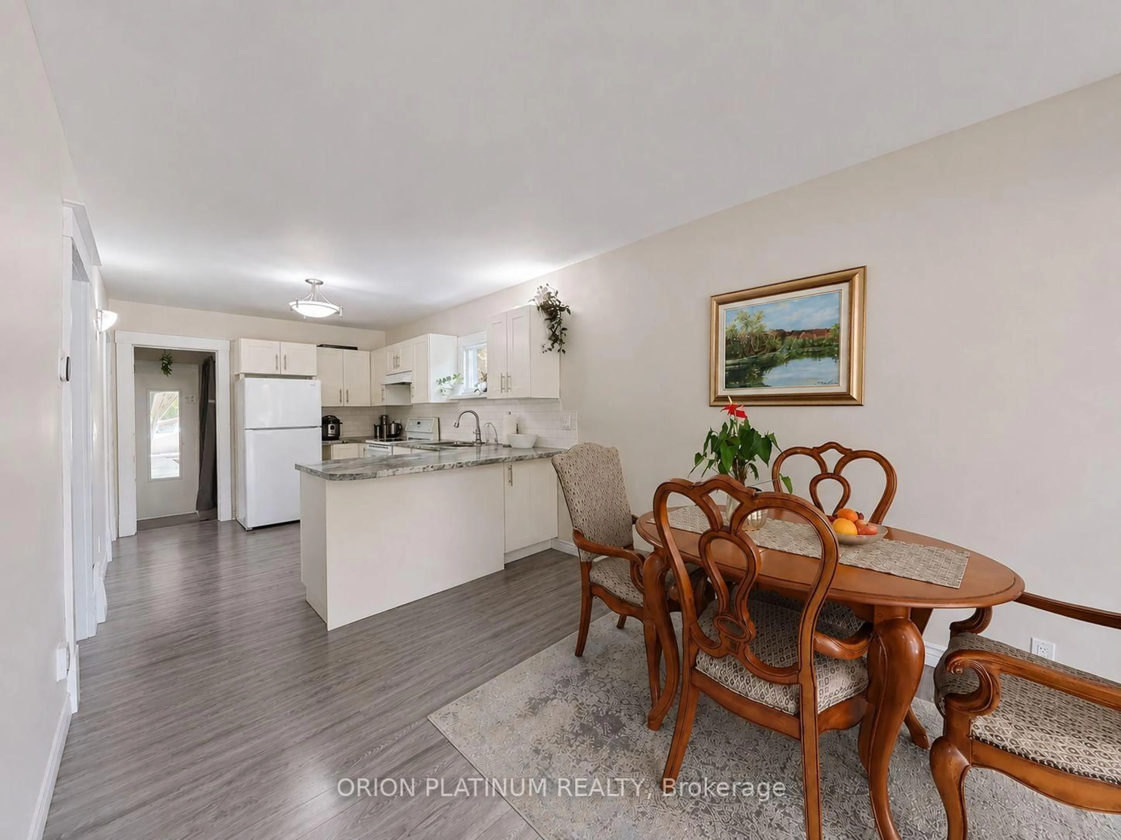 Open concept kitchen, unknown for 37 Chetwood St, St. Catharines Ontario L2S 1K3