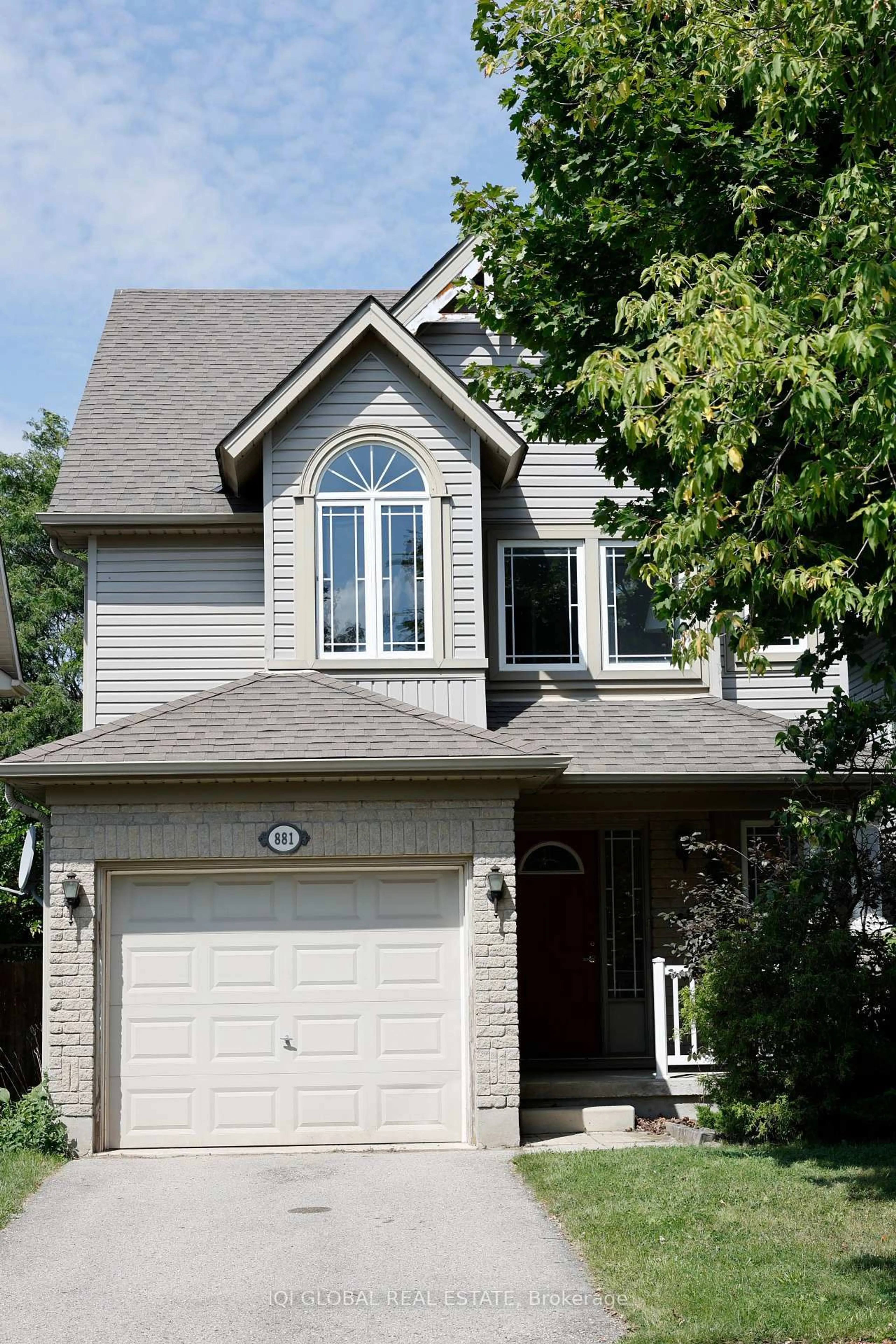 Home with vinyl exterior material, street for 881 Blacksmith St, London North Ontario N6H 5R5