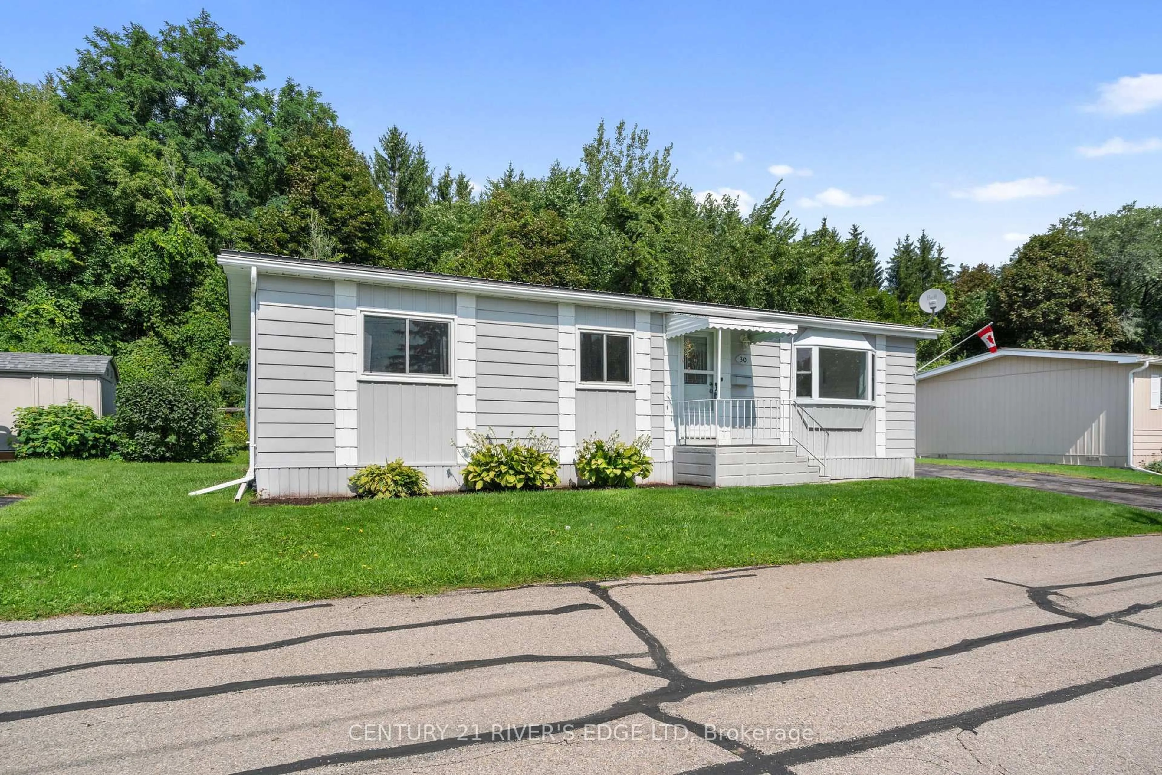 Home with vinyl exterior material, street for 1871 Oxford Ave, Elizabethtown-Kitley Ontario K6V 7B5