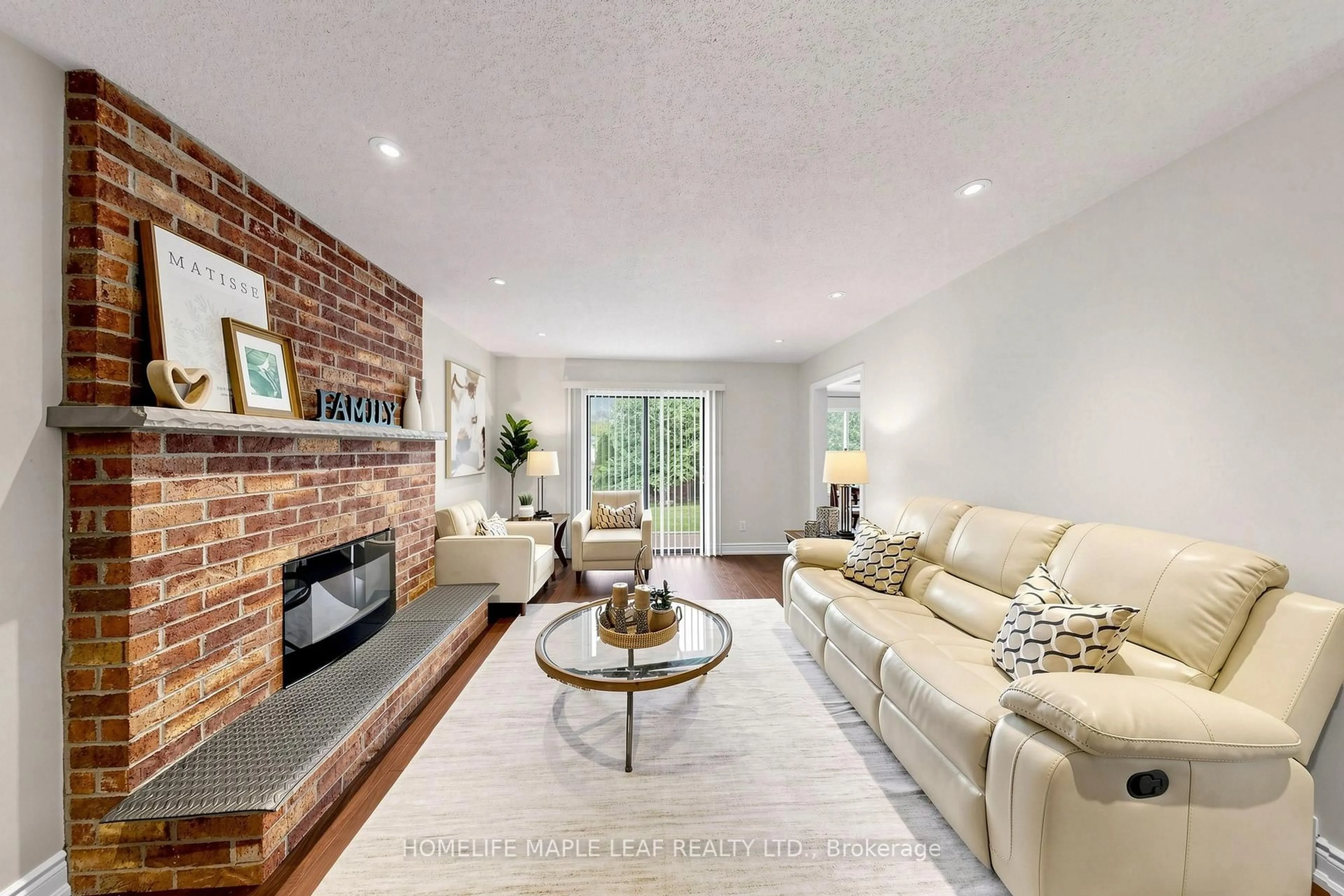 Living room with furniture, unknown for 167 Bayne Cres, Cambridge Ontario N1T 1K4