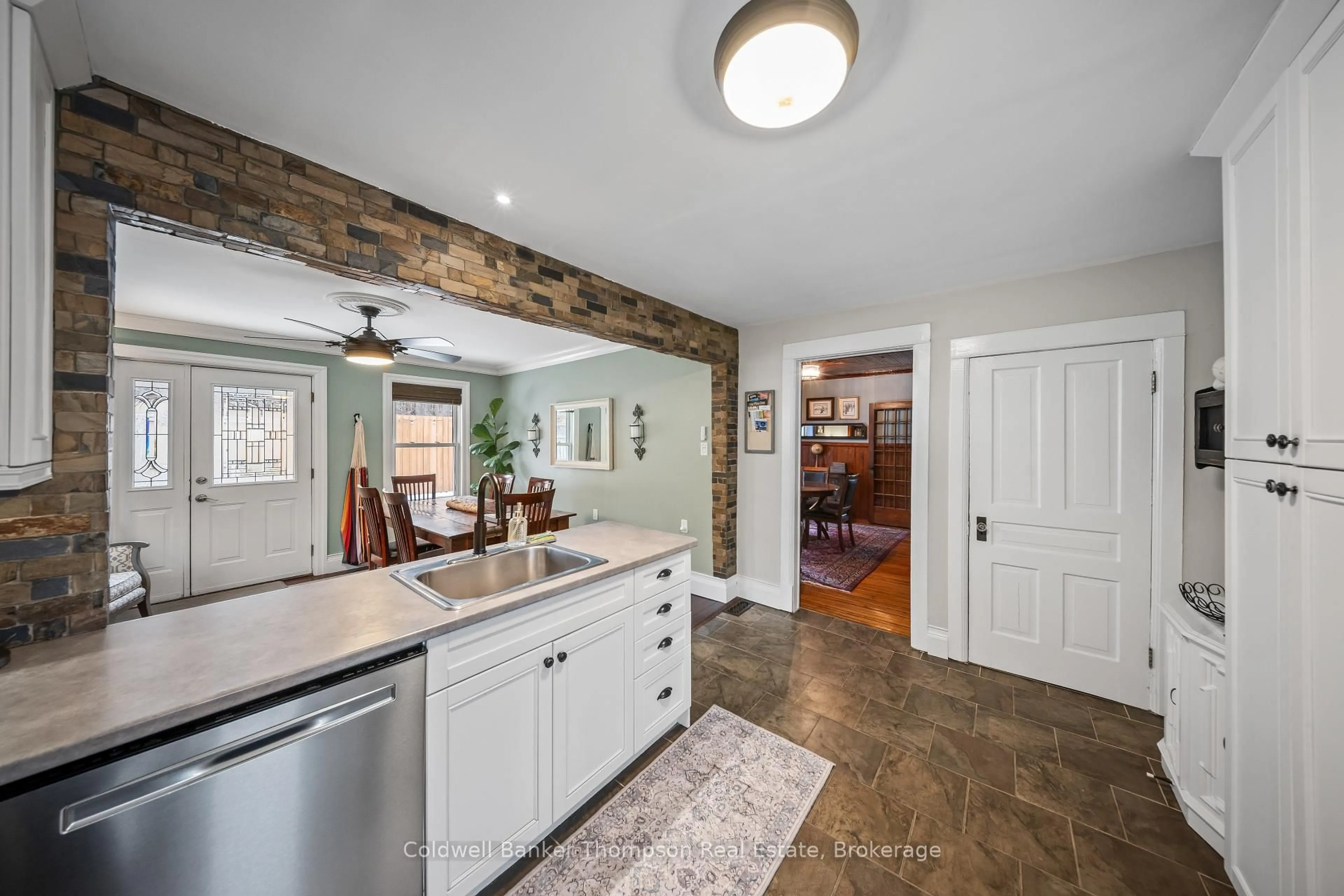 Open concept kitchen, ceramic/tile floor for 12 Caroline St, Huntsville Ontario P1H 2B4