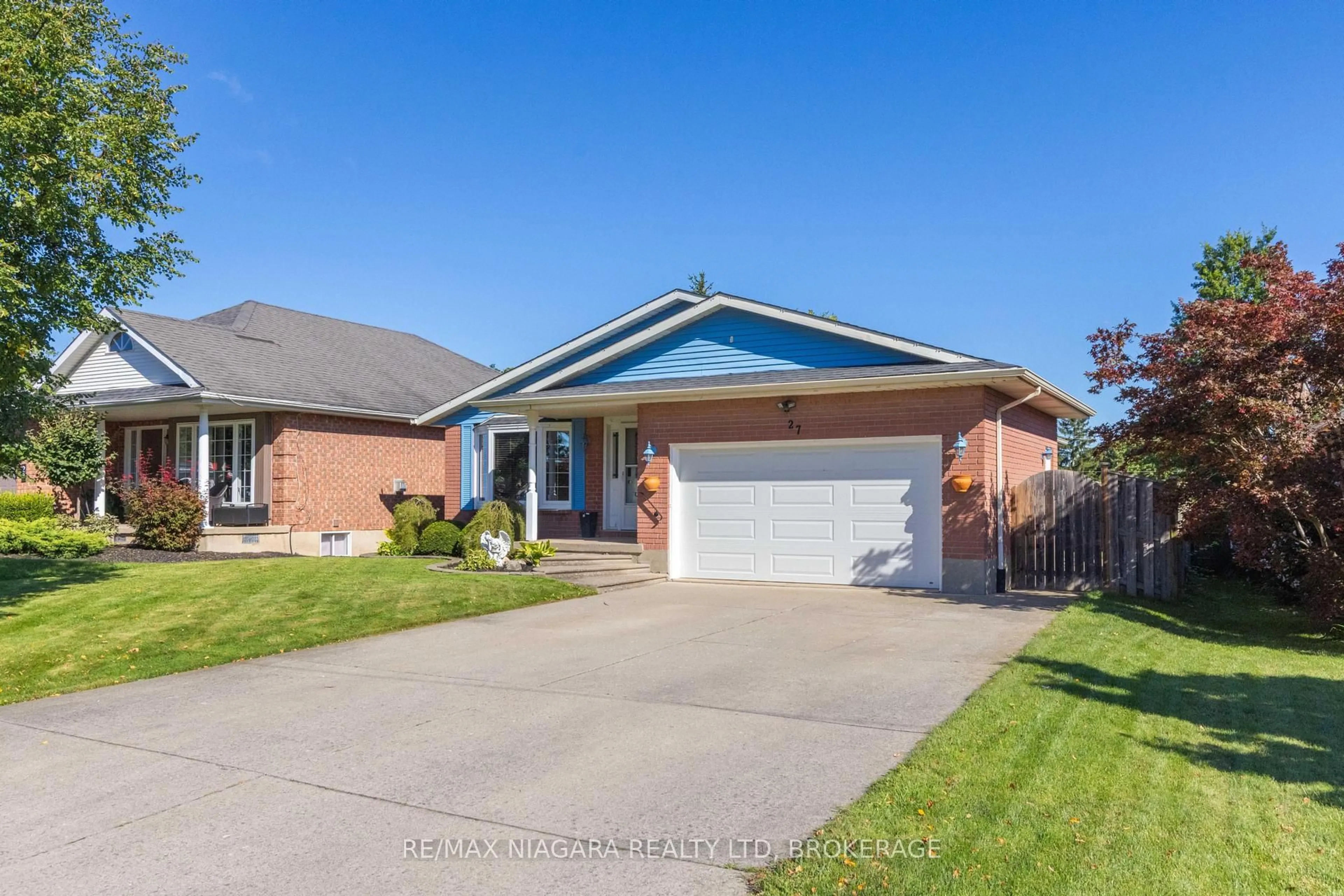 Home with brick exterior material, street for 27 Andrea Dr, St. Catharines Ontario L2S 3N7