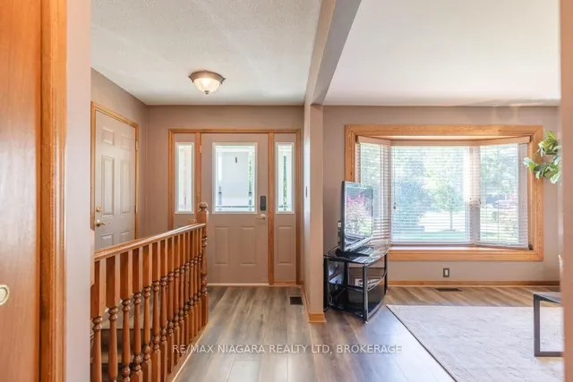 27 Andrea Dr, St. Catharines 4