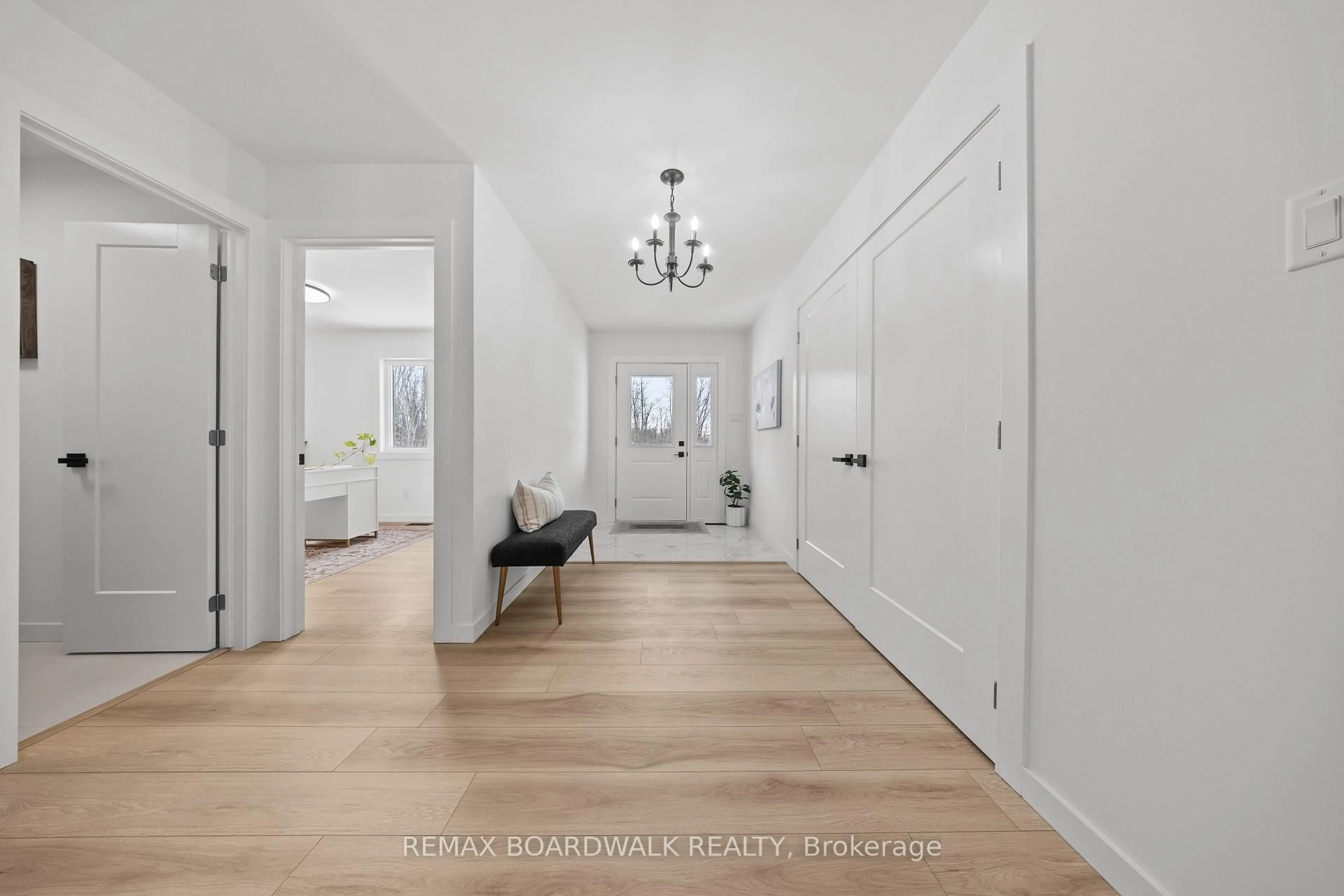 Indoor entryway for 1146 Rideau River Rd, Merrickville Ontario K0G 1N0