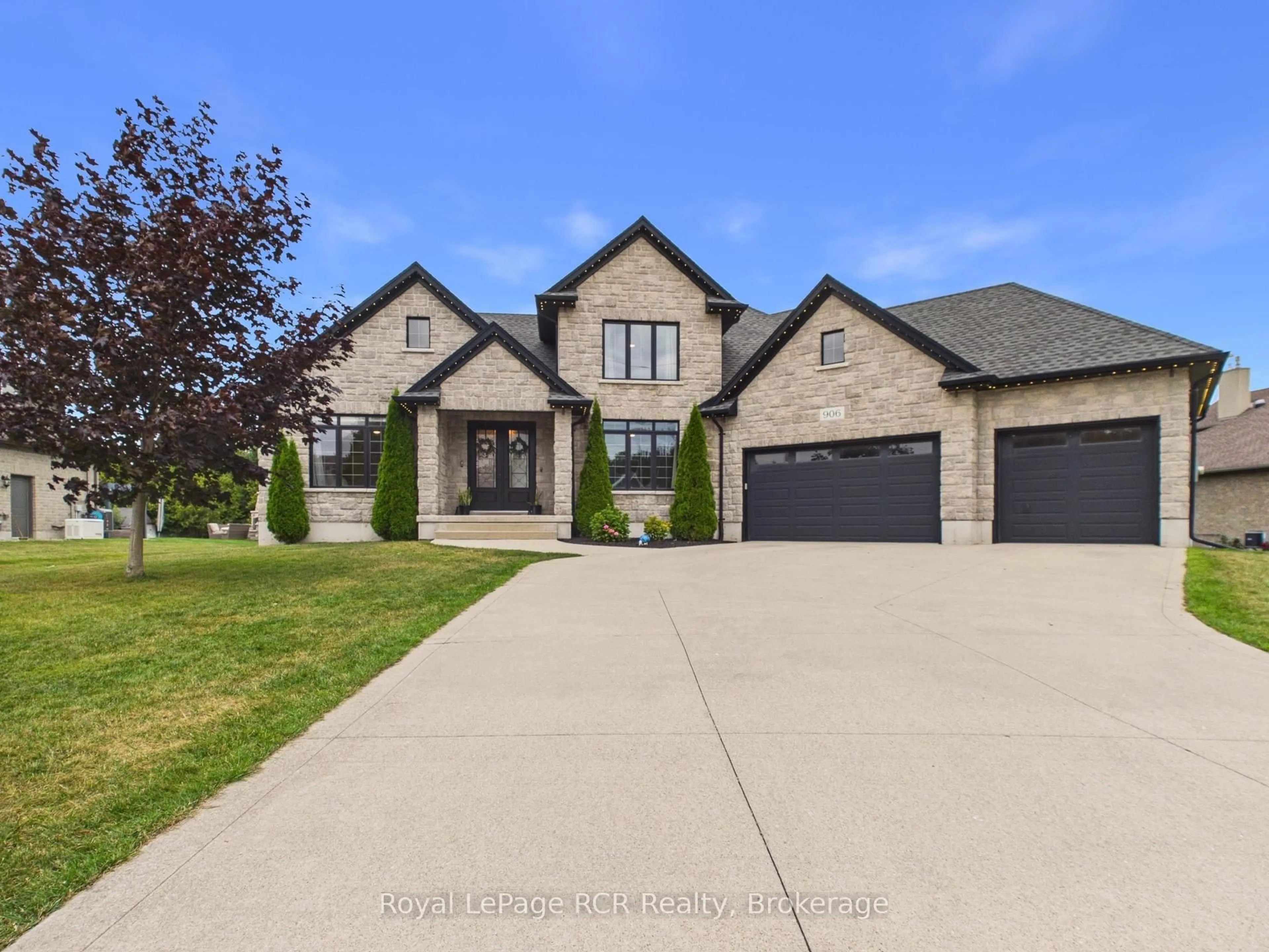 Home with brick exterior material, street for 906 Parkplace Pl, Huron-Kinloss Ontario N2Z 0C4