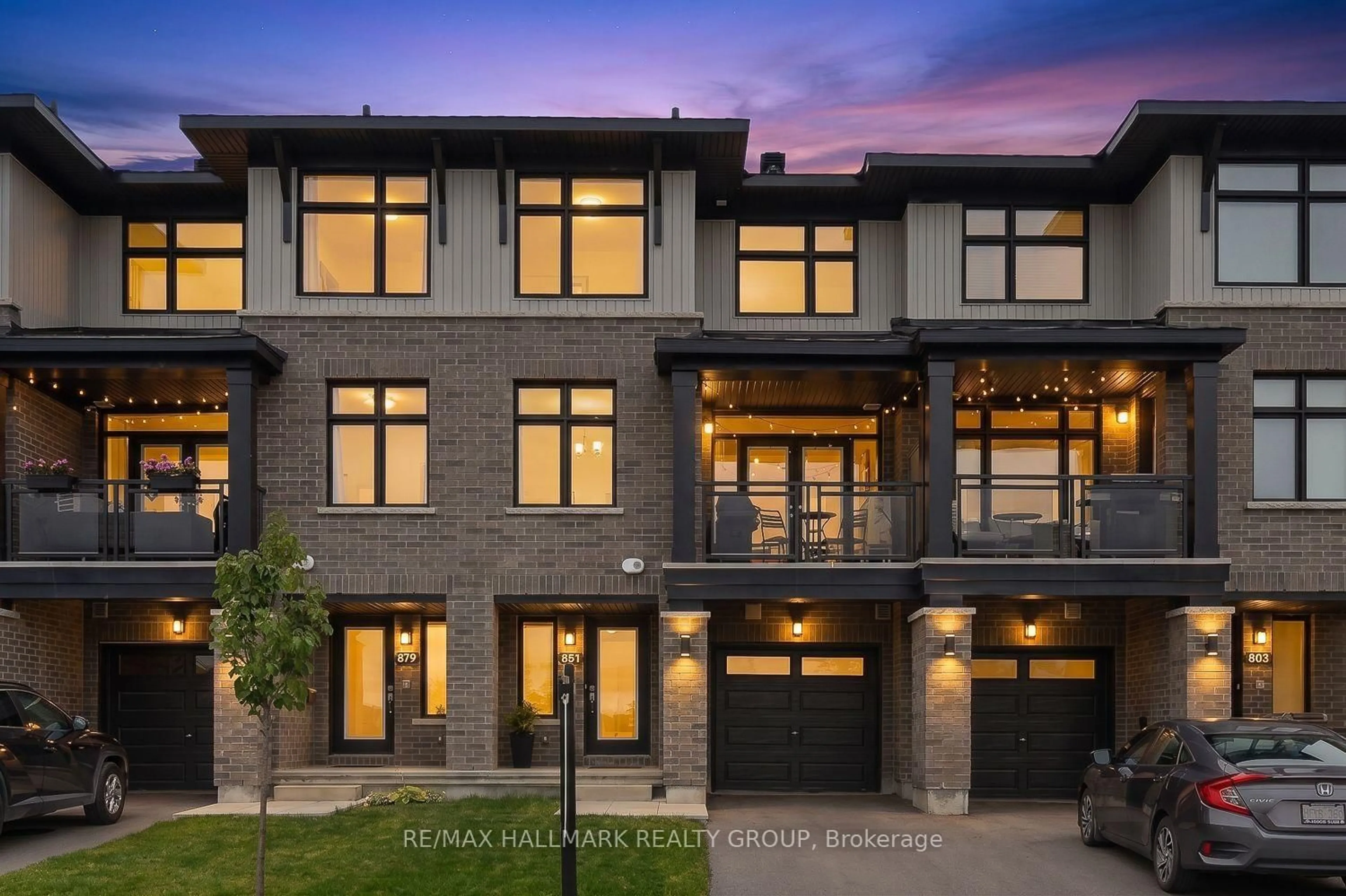 Home with brick exterior material, unknown for 881 Couloir Rd, Ottawa Ontario K1W 0P5