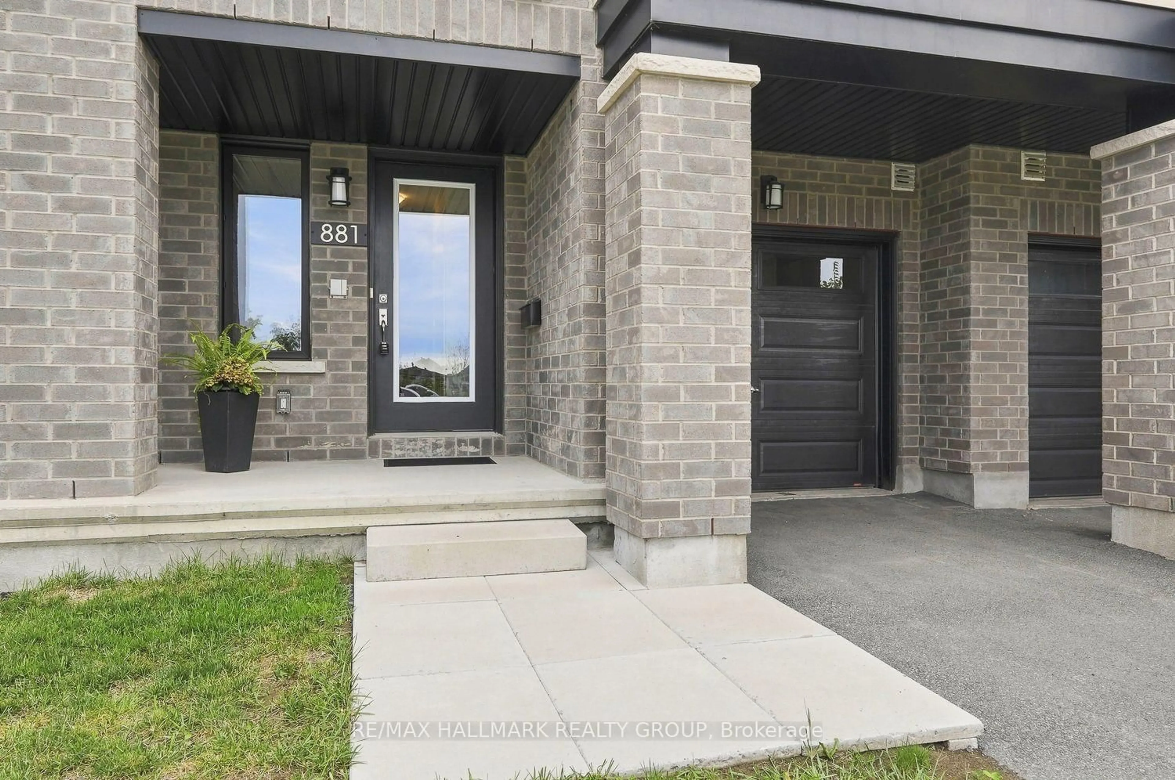 Home with brick exterior material, street for 881 Couloir Rd, Ottawa Ontario K1W 0P5