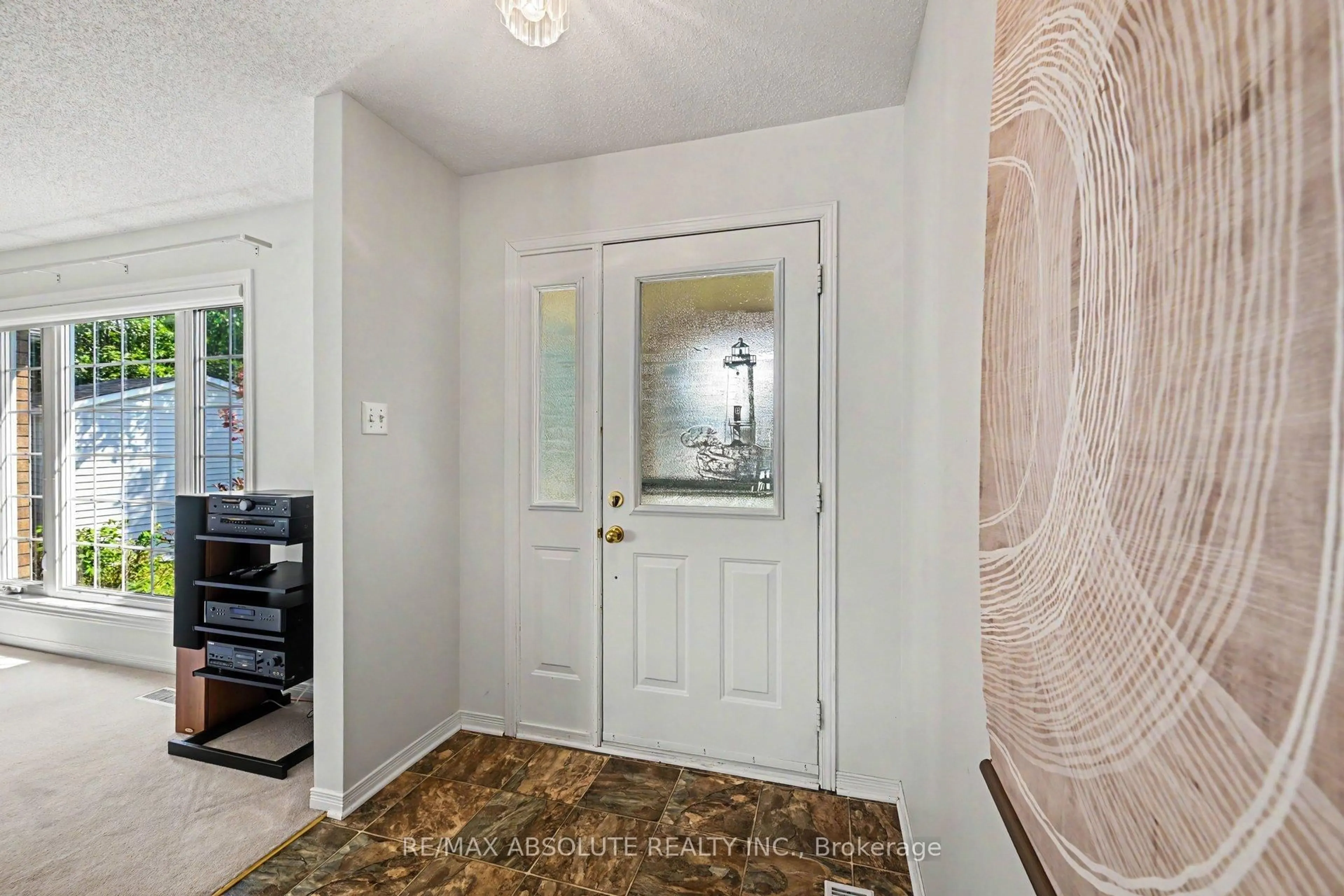 Indoor entryway for 1 River Ridge Cres, Arnprior Ontario K7S 3W1