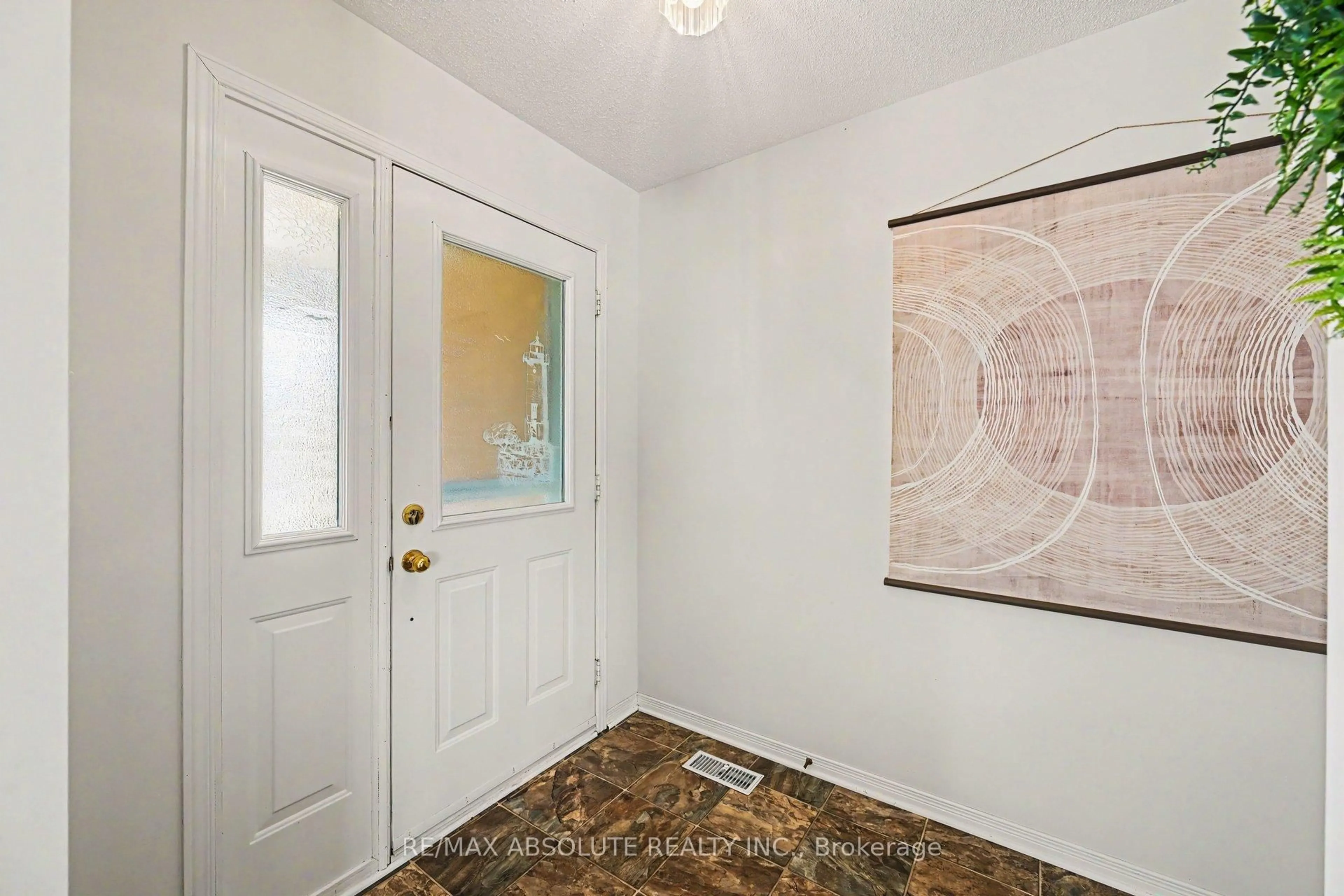 Indoor entryway for 1 River Ridge Cres, Arnprior Ontario K7S 3W1