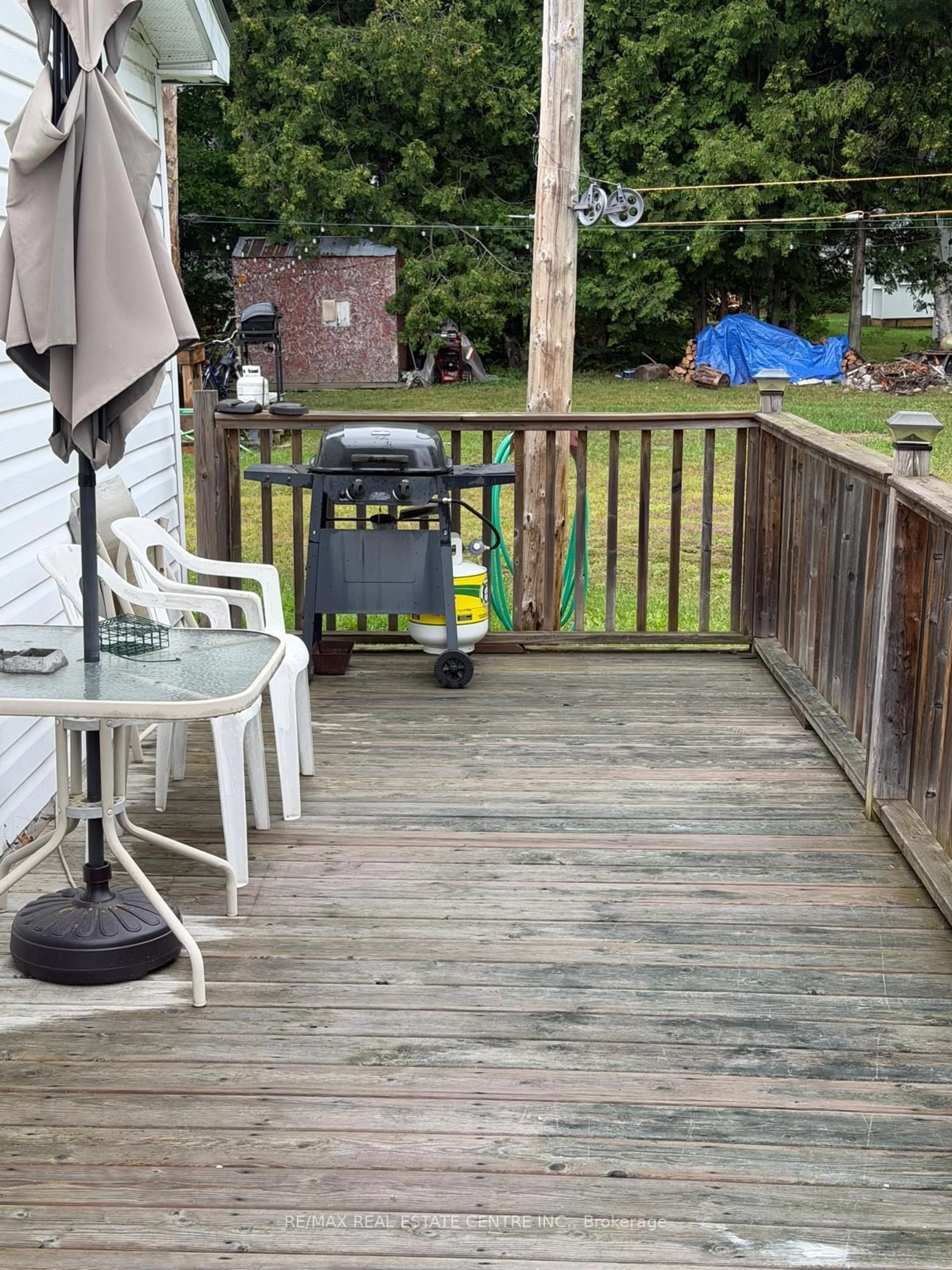 Patio, street for 38 2nd Ave, South Algonquin Ontario K0J 2M0