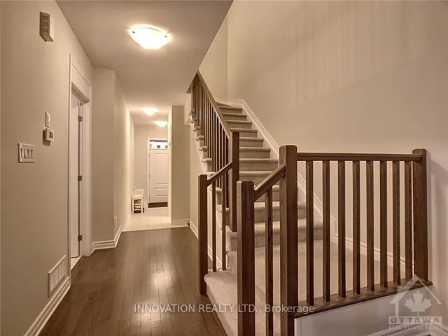327 Barrett Farm Dr, Ottawa 2