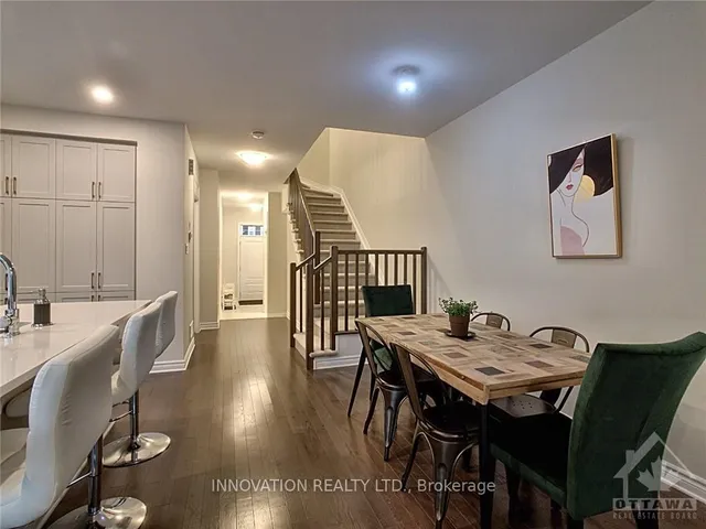 327 Barrett Farm Dr, Ottawa 3