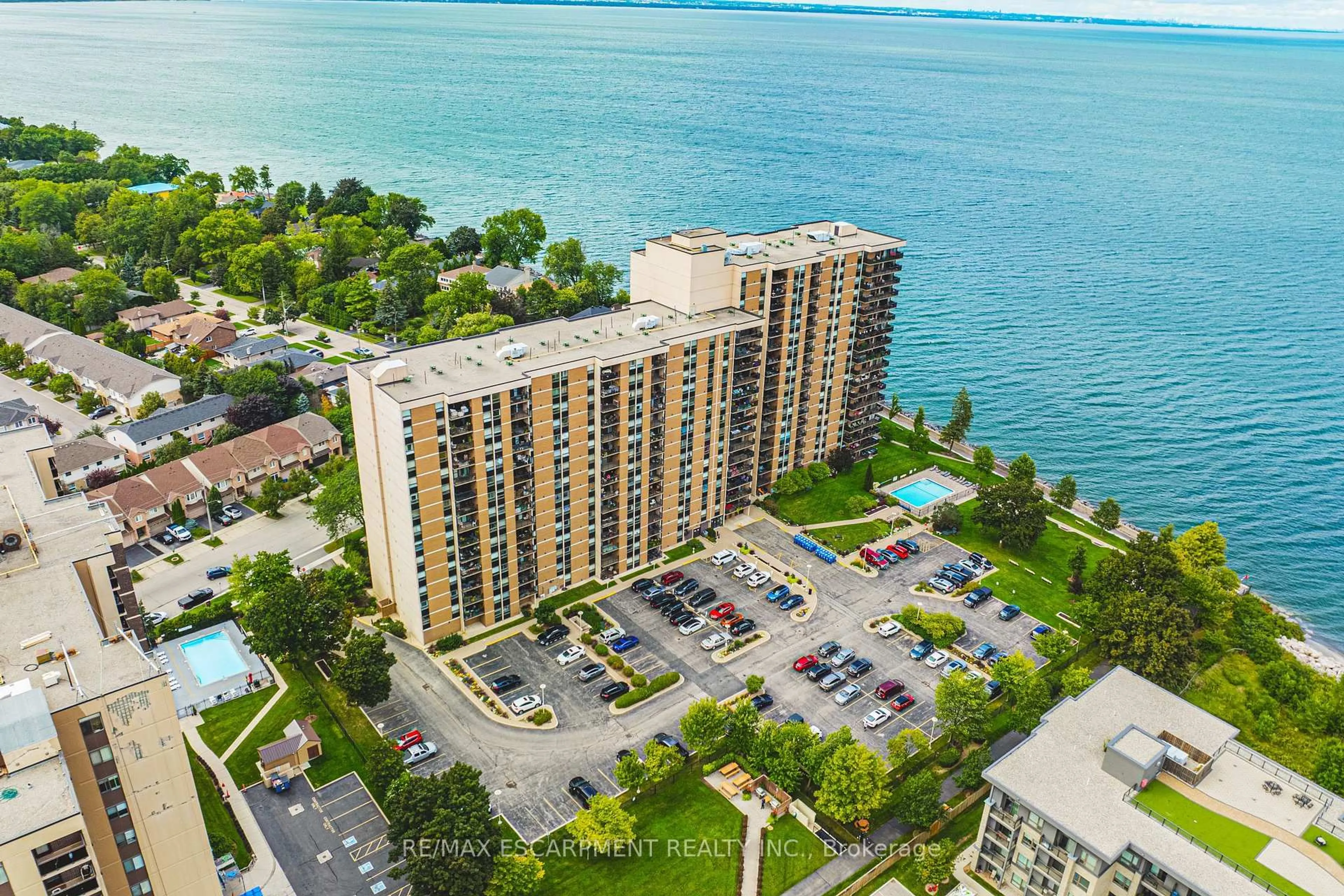 A pic from outside/outdoor area/front of a property/back of a property/a pic from drone, water/lake/river/ocean view for 500 GREEN Rd #509, Hamilton Ontario L8E 3M6