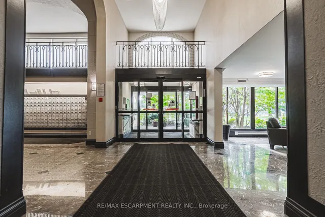 500 GREEN Rd #509, Hamilton 5