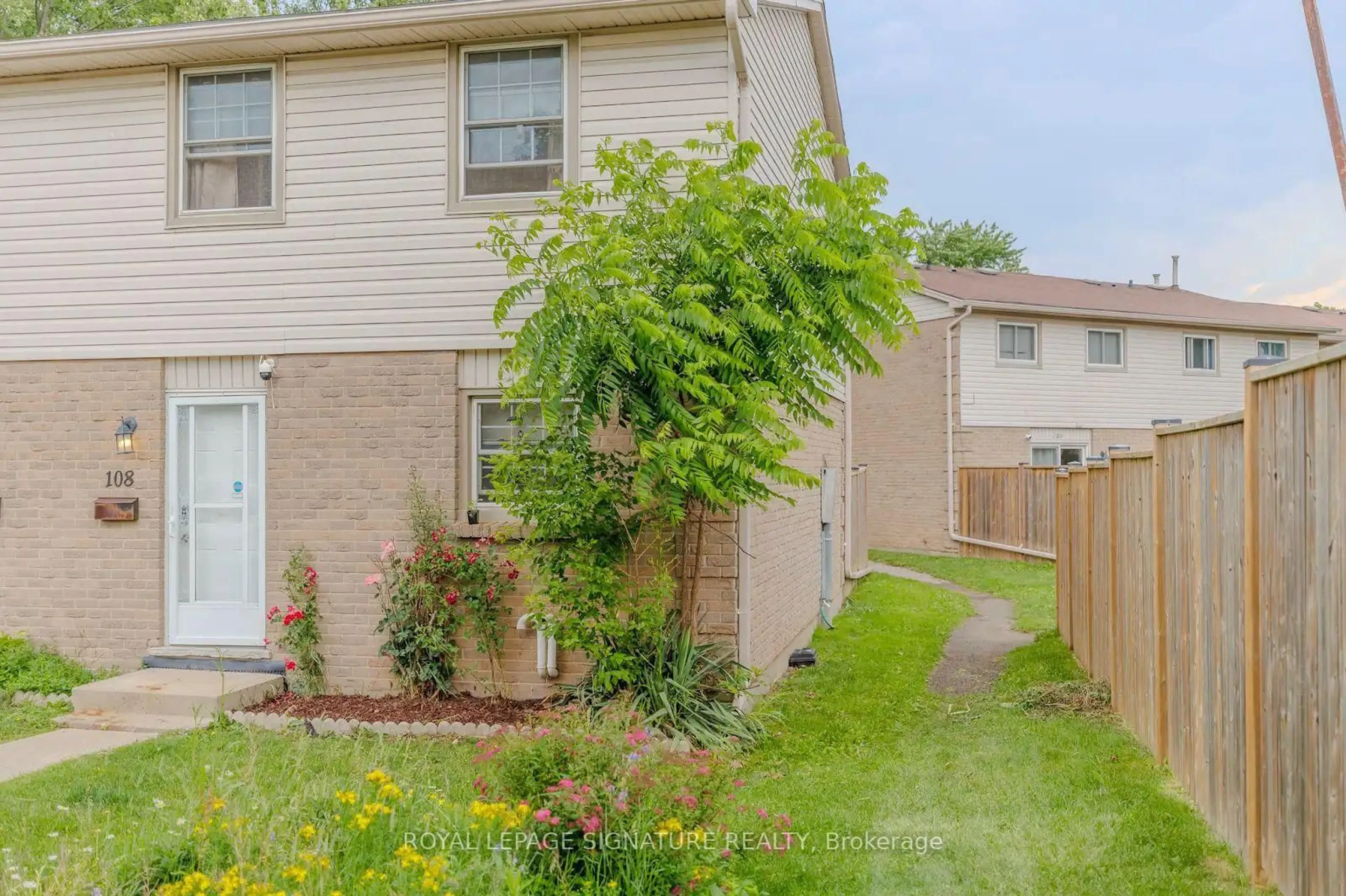 Patio, street for 1725 Ernest Ave #108, London South Ontario N6E 2W3
