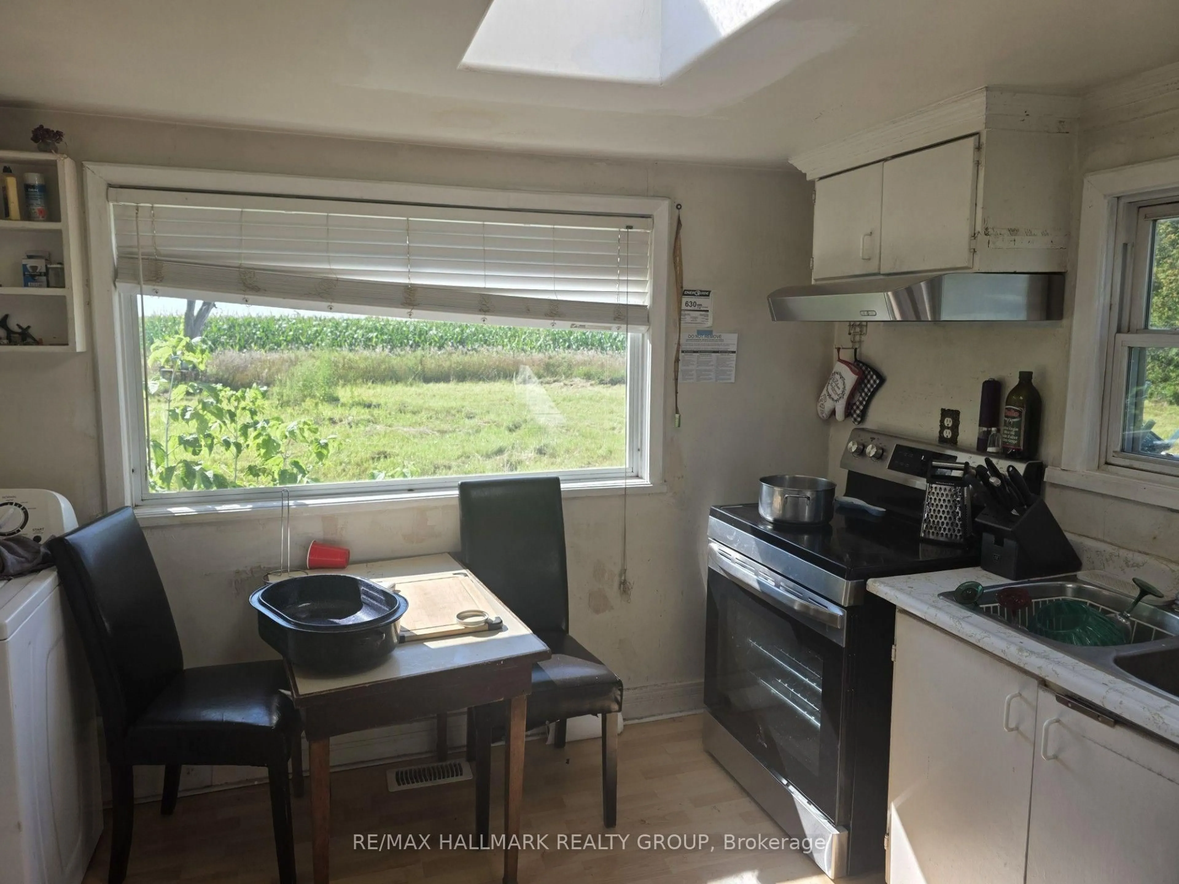 Standard kitchen, unknown for 900 Con 9 Plantagenet Concession, Alfred and Plantagenet Ontario K0B 1C0