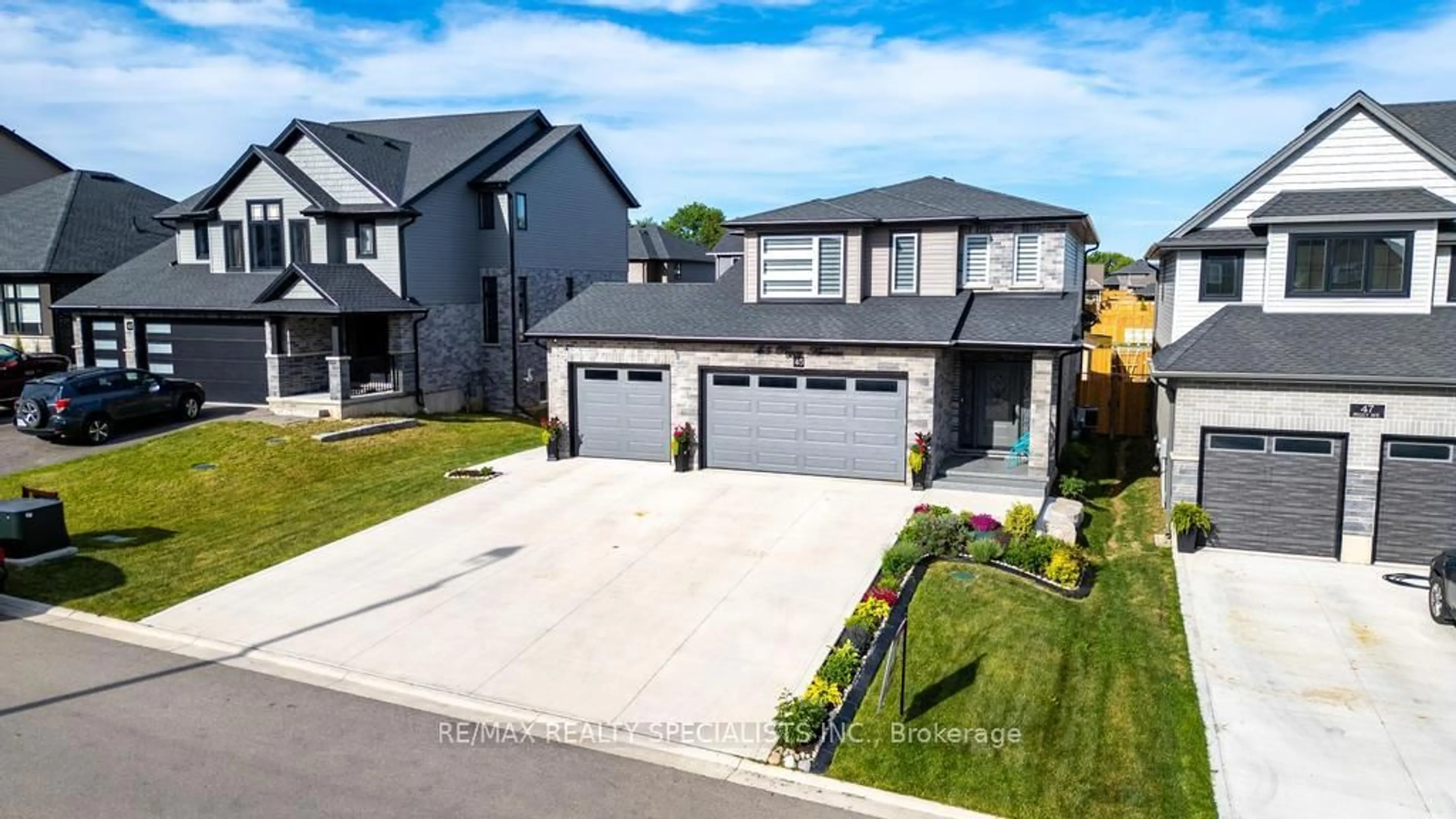 A pic from outside/outdoor area/front of a property/back of a property/a pic from drone, street for 45 Peggy Ave, South-West Oxford Ontario N0J 1N0
