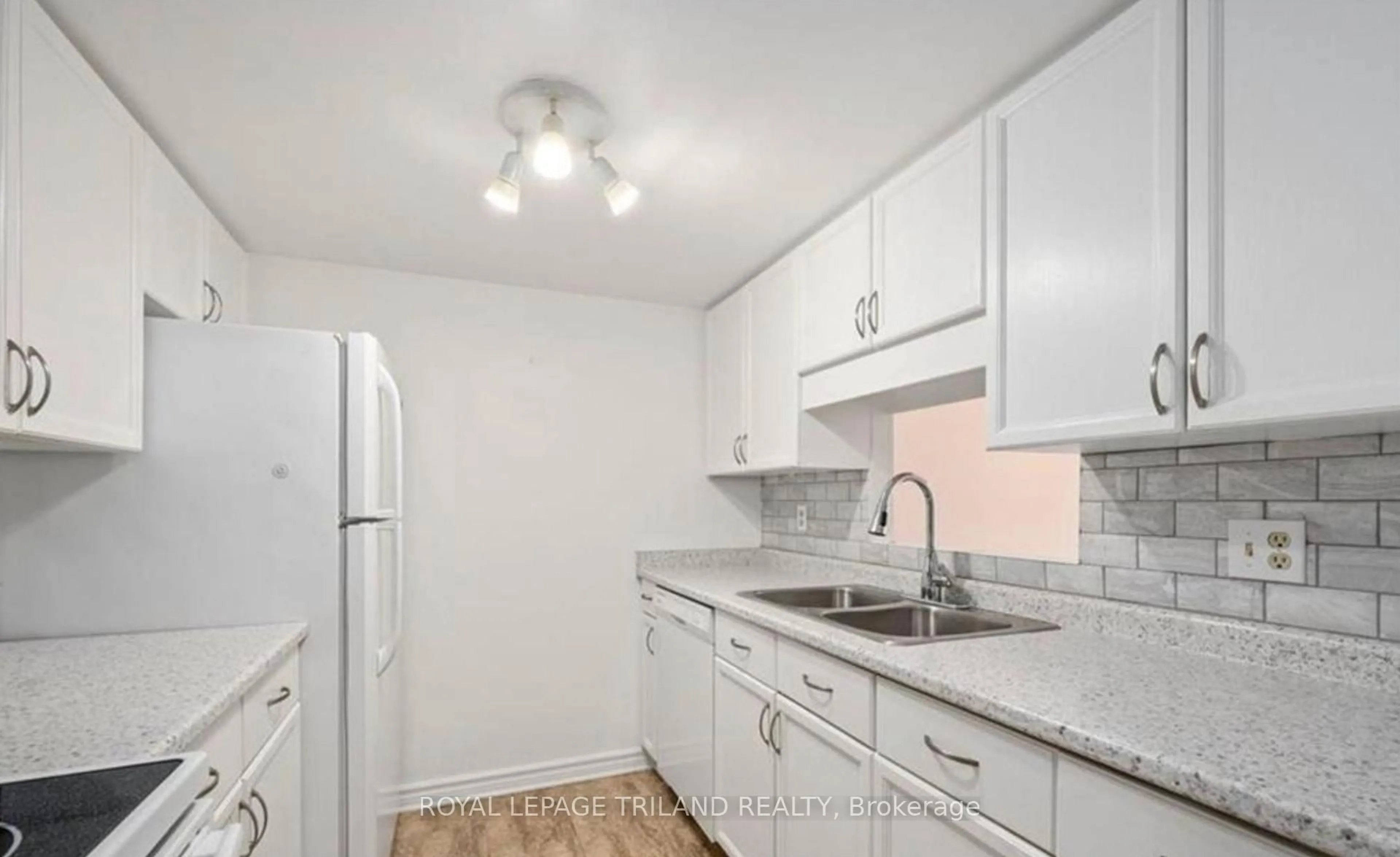 Standard kitchen, unknown for 1510 Richmond St #404, London North Ontario N6G 4V2
