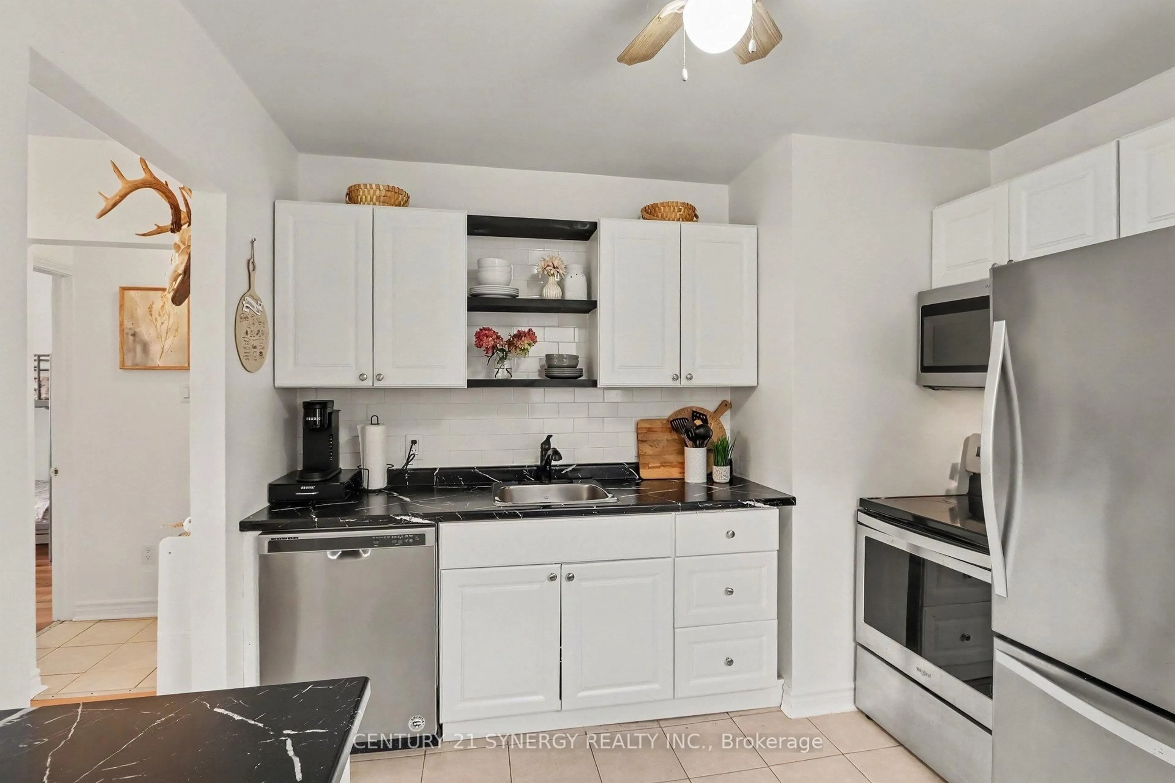 Standard kitchen, ceramic/tile floor for 3 McKenzie Ave, Smiths Falls Ontario K7A 3G4