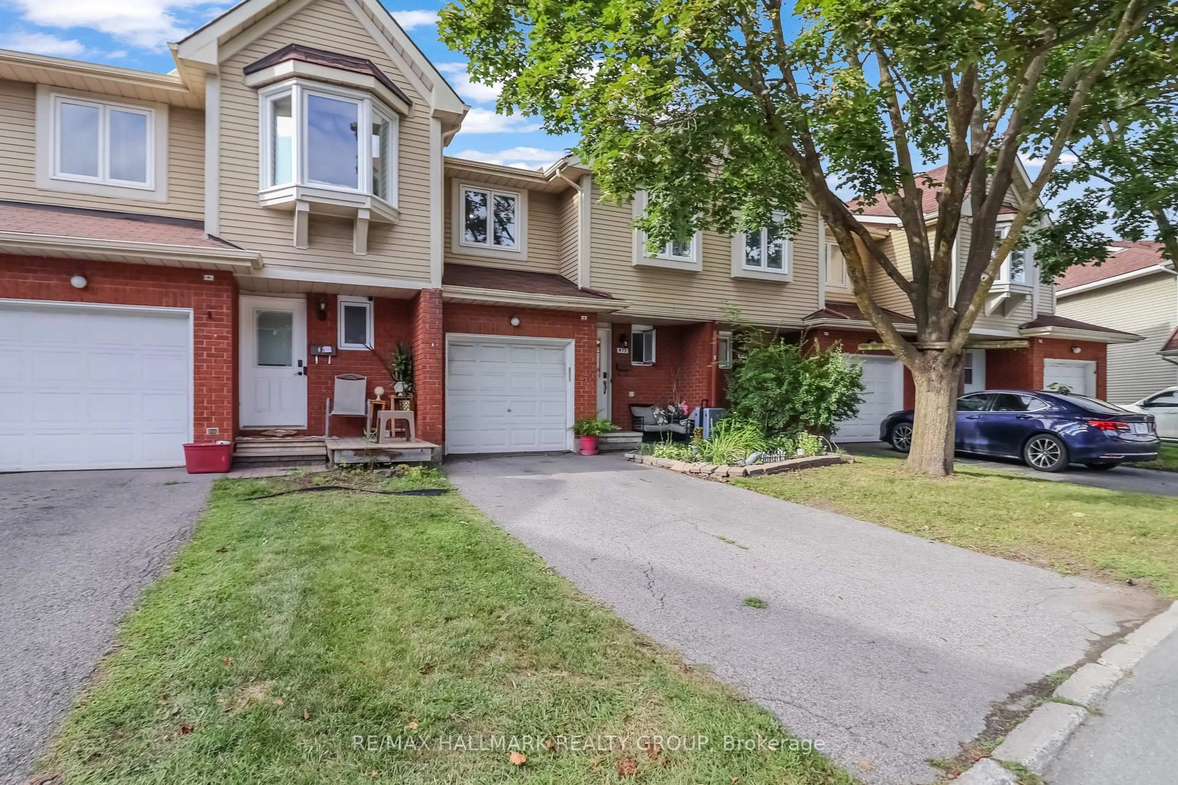Home with brick exterior material, street for 472 Valade Cres #14, Ottawa Ontario K4A 2W7