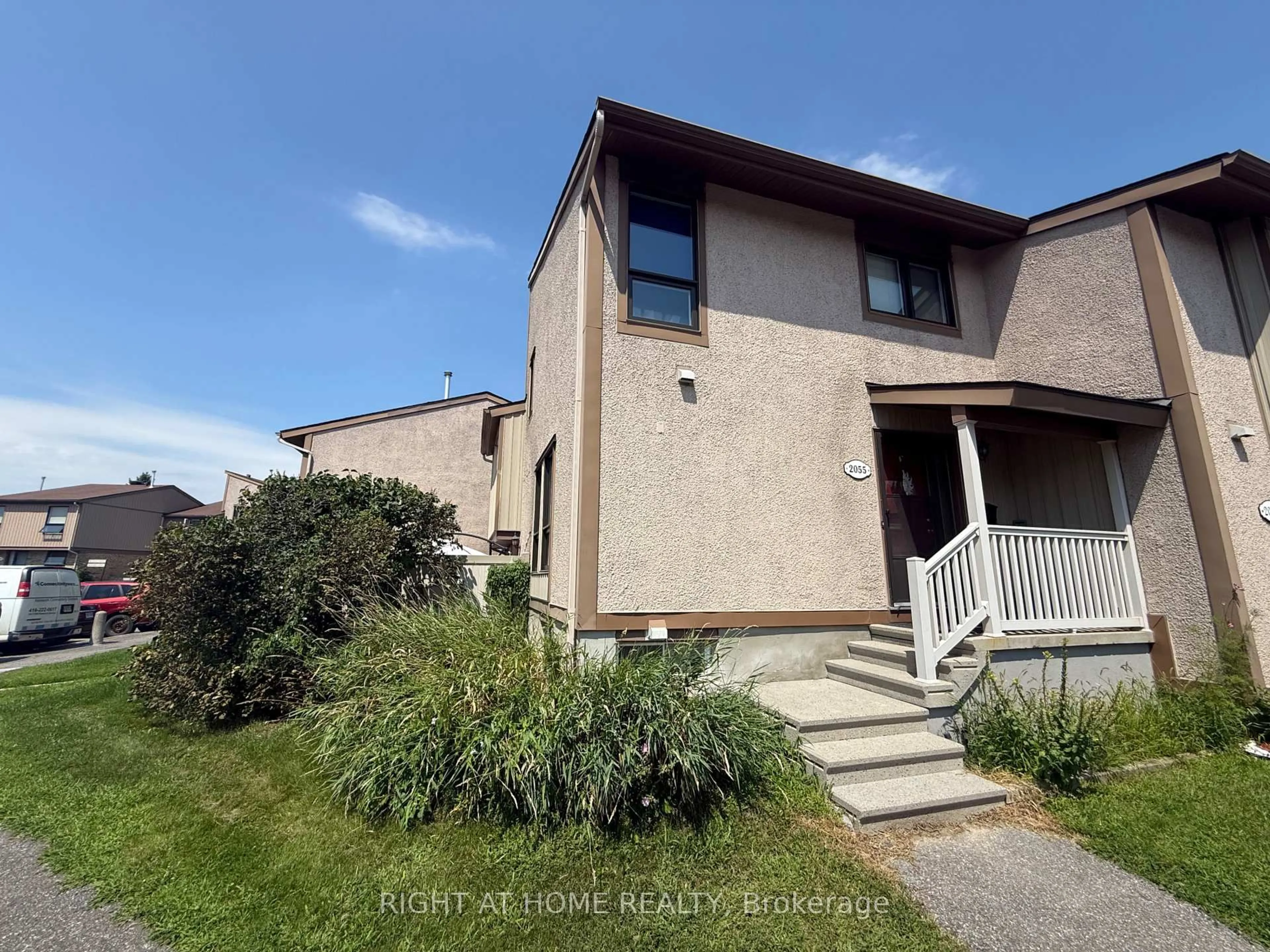 Unknown for 2055 Stonehenge Cres, Ottawa Ontario K1B 4N7
