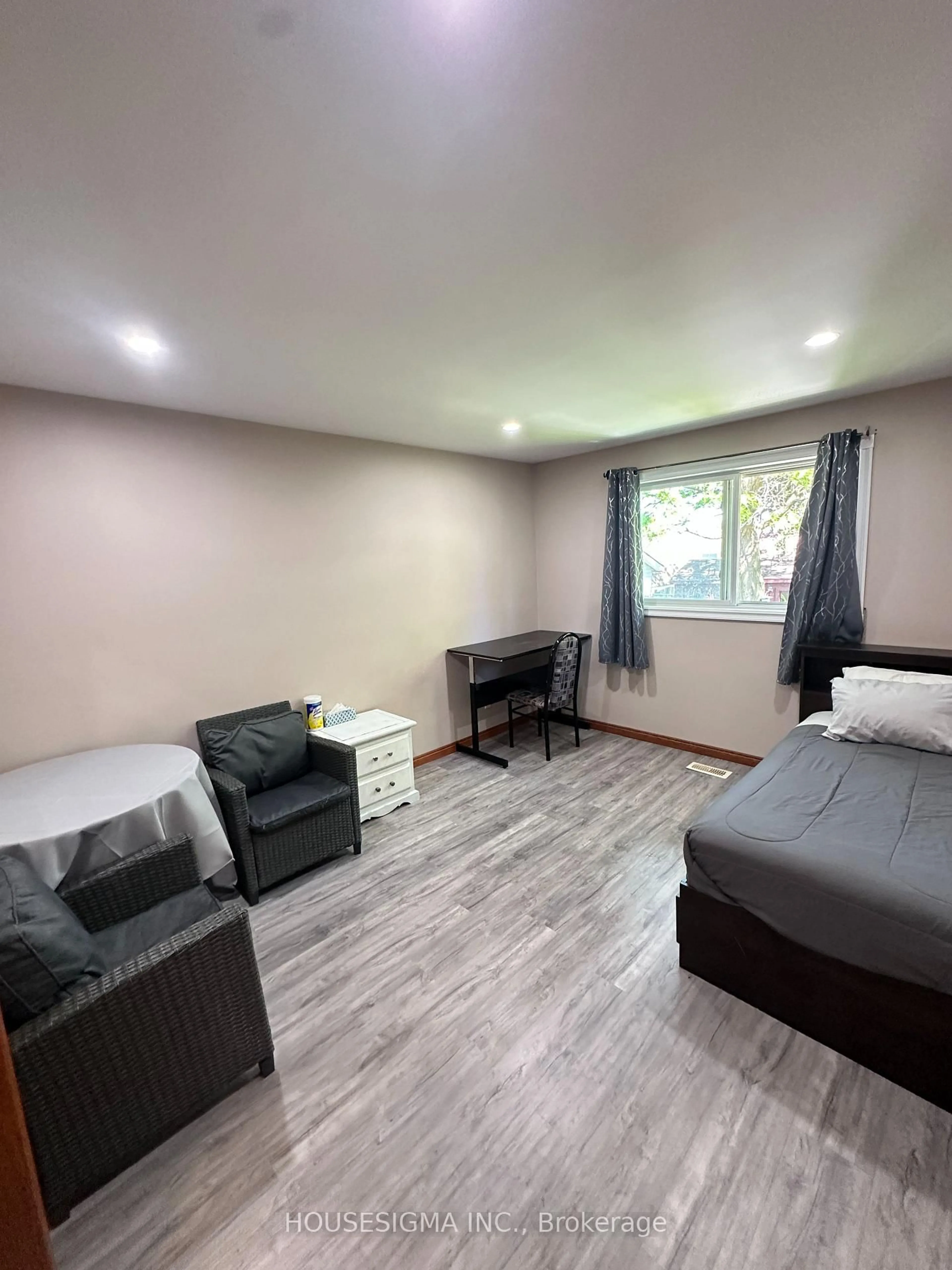 A pic of a room for 50 Orchard Mill Cres, Kitchener Ontario N2P 1T2