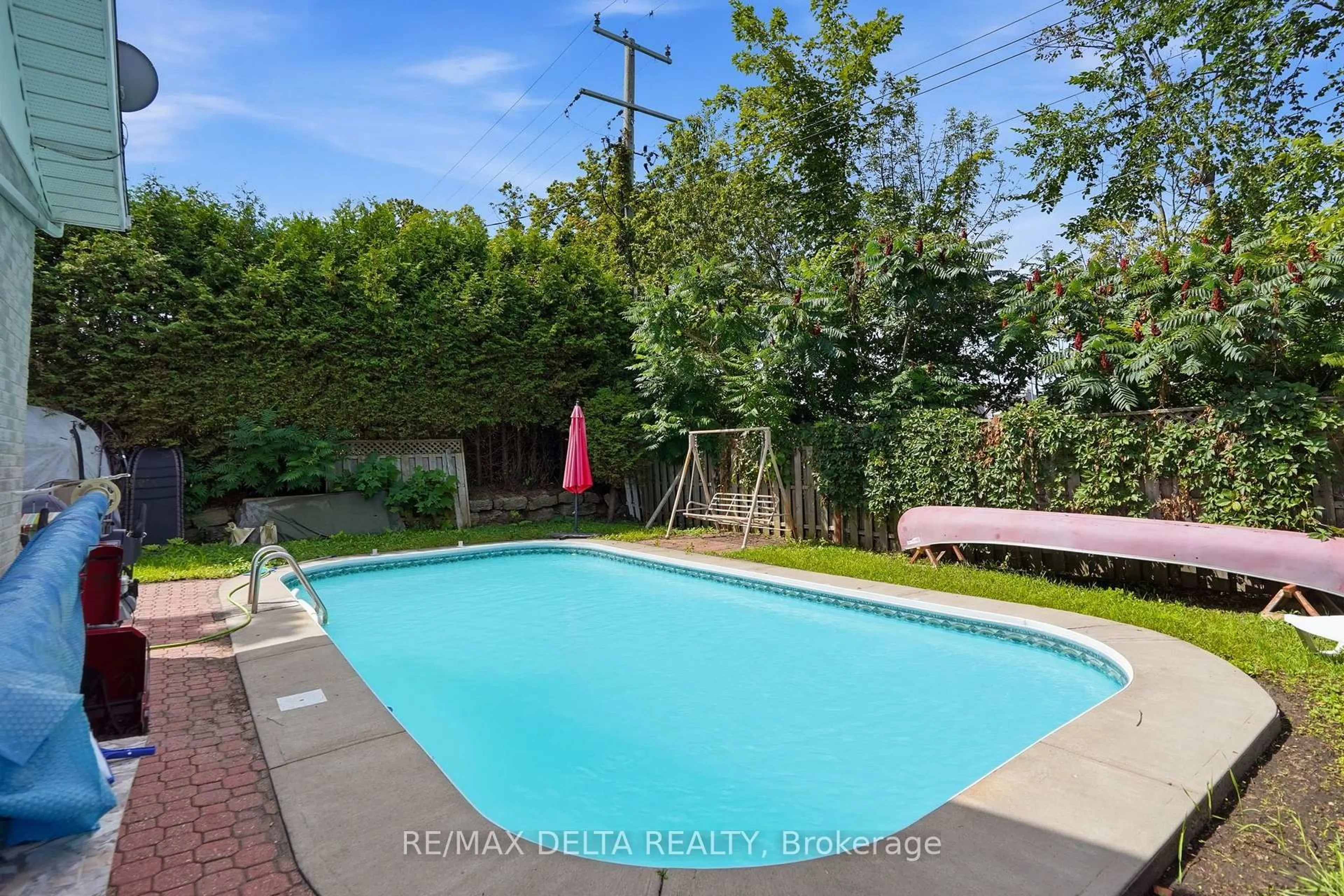 Pool for 510 Stevens St, Hawkesbury Ontario K6A 3J3