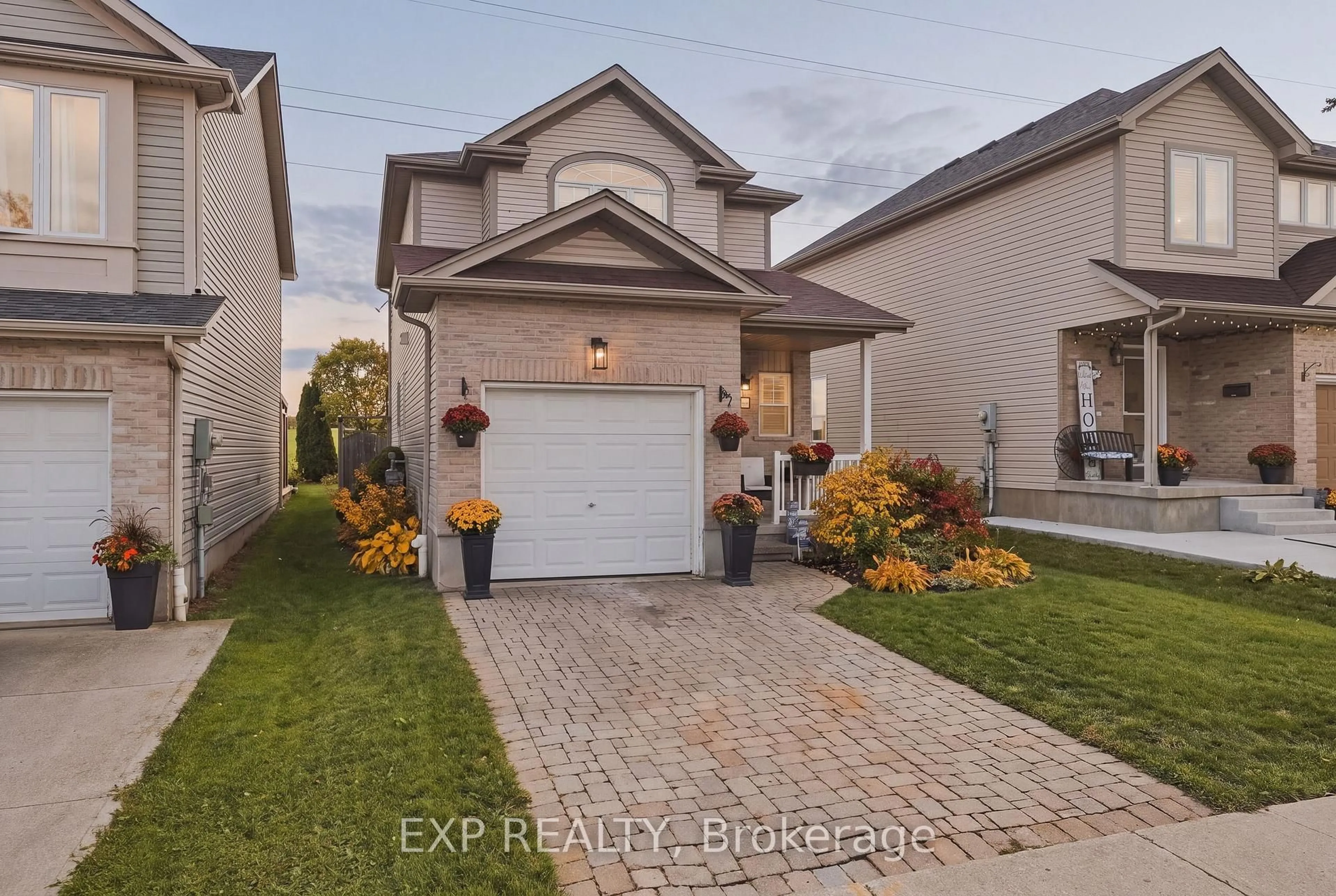 Unknown for 116 Henhoeffer Cres, Kitchener Ontario N2E 4H3