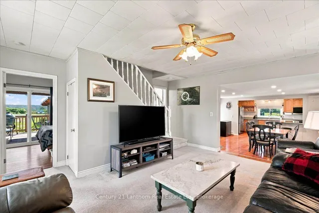 1039 Christian Rd, Prince Edward County 5