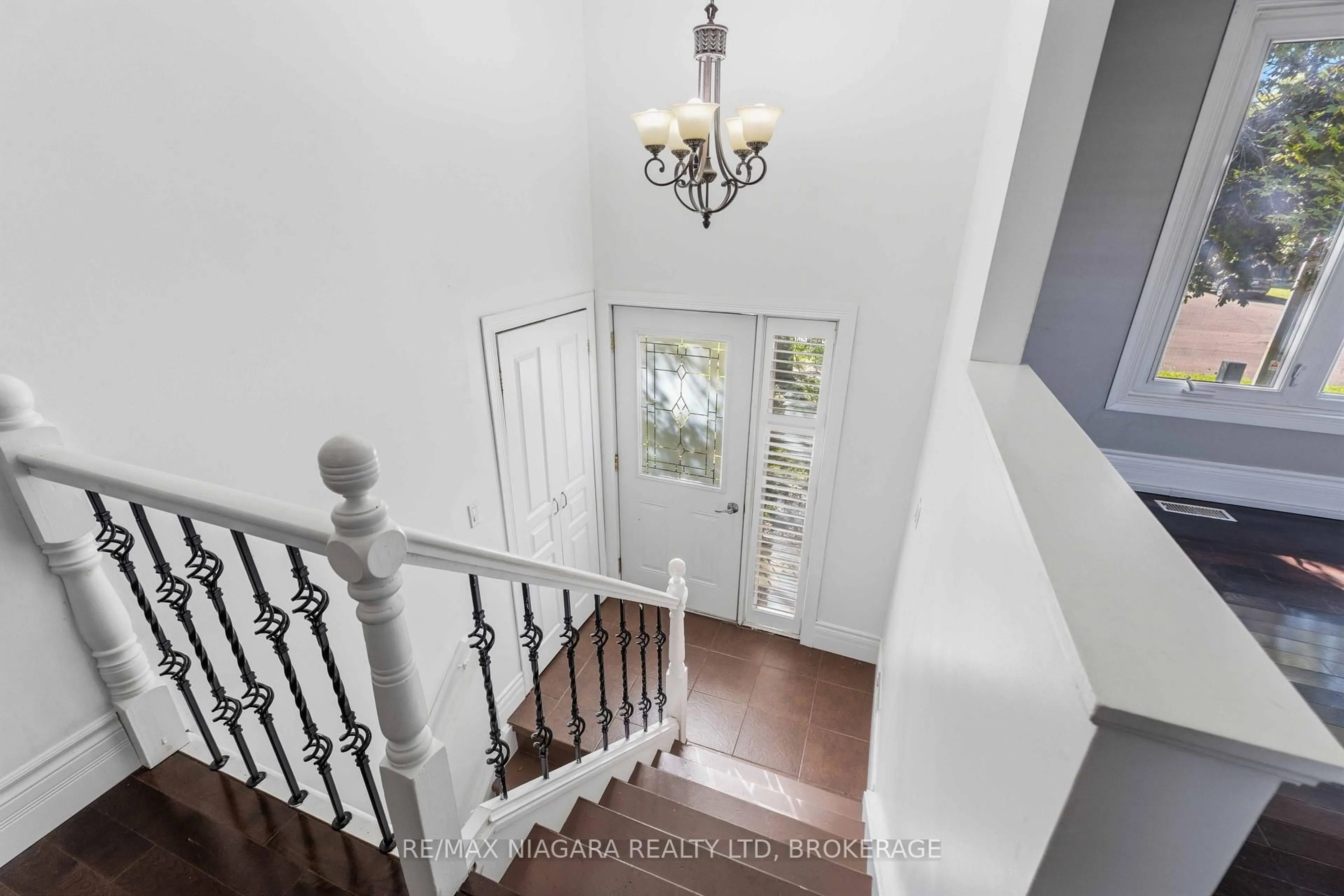 Unknown for 60 Brant Ave, Welland Ontario L3C 6C8