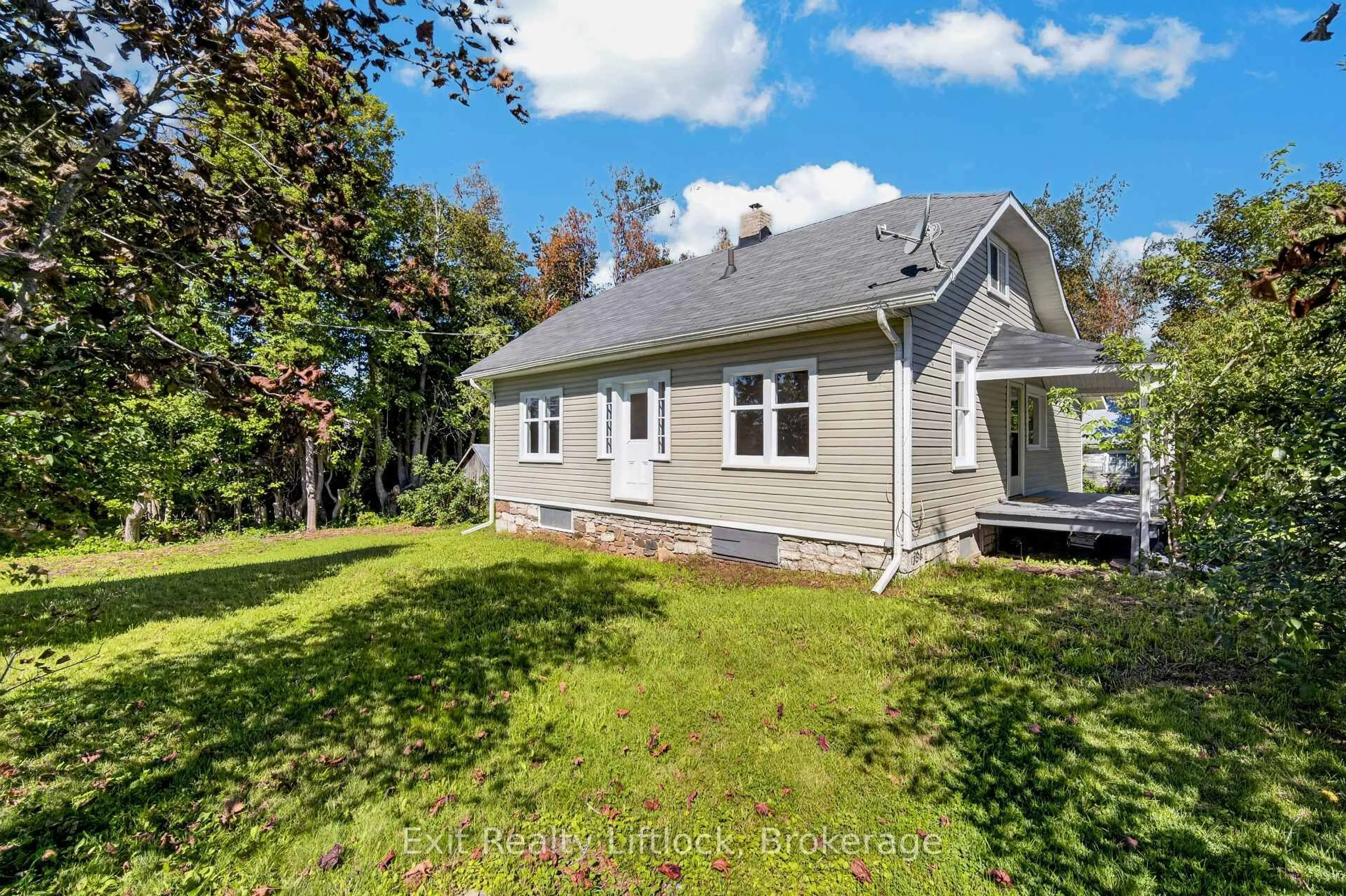 A pic from outside/outdoor area/front of a property/back of a property/a pic from drone, unknown for 1952 County Rd 6 Rd, Douro-Dummer Ontario K0L 2H0