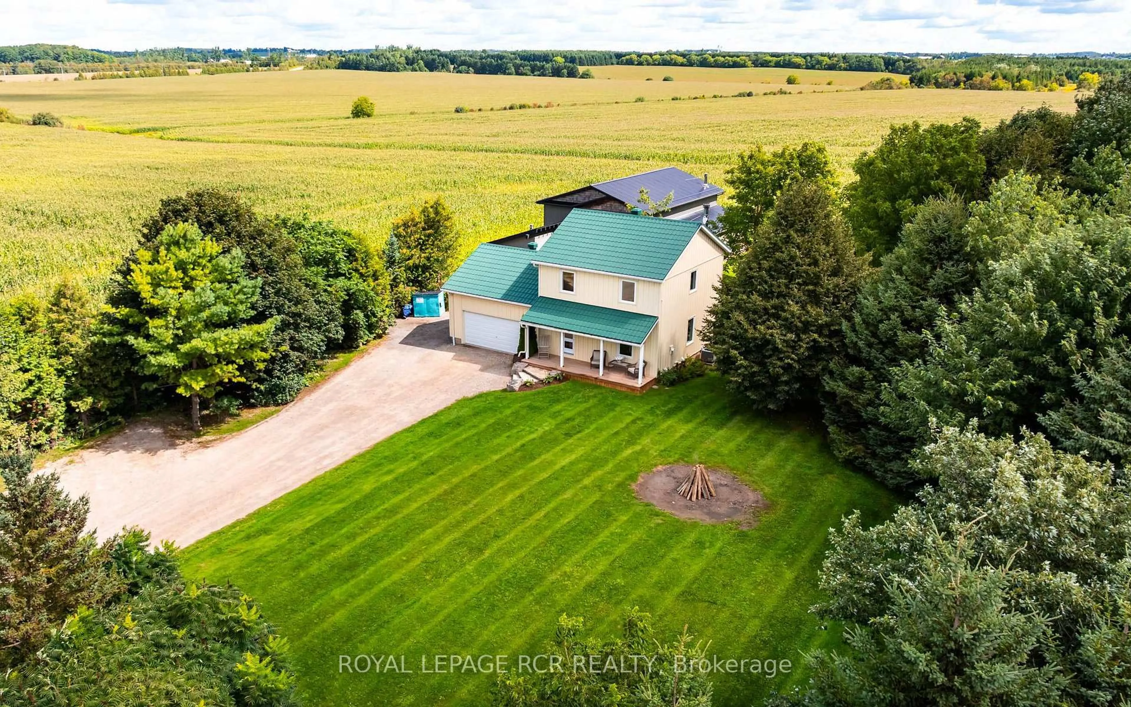 A pic from outside/outdoor area/front of a property/back of a property/a pic from drone, unknown for 253247 9th Line, Amaranth Ontario L0N 1G0