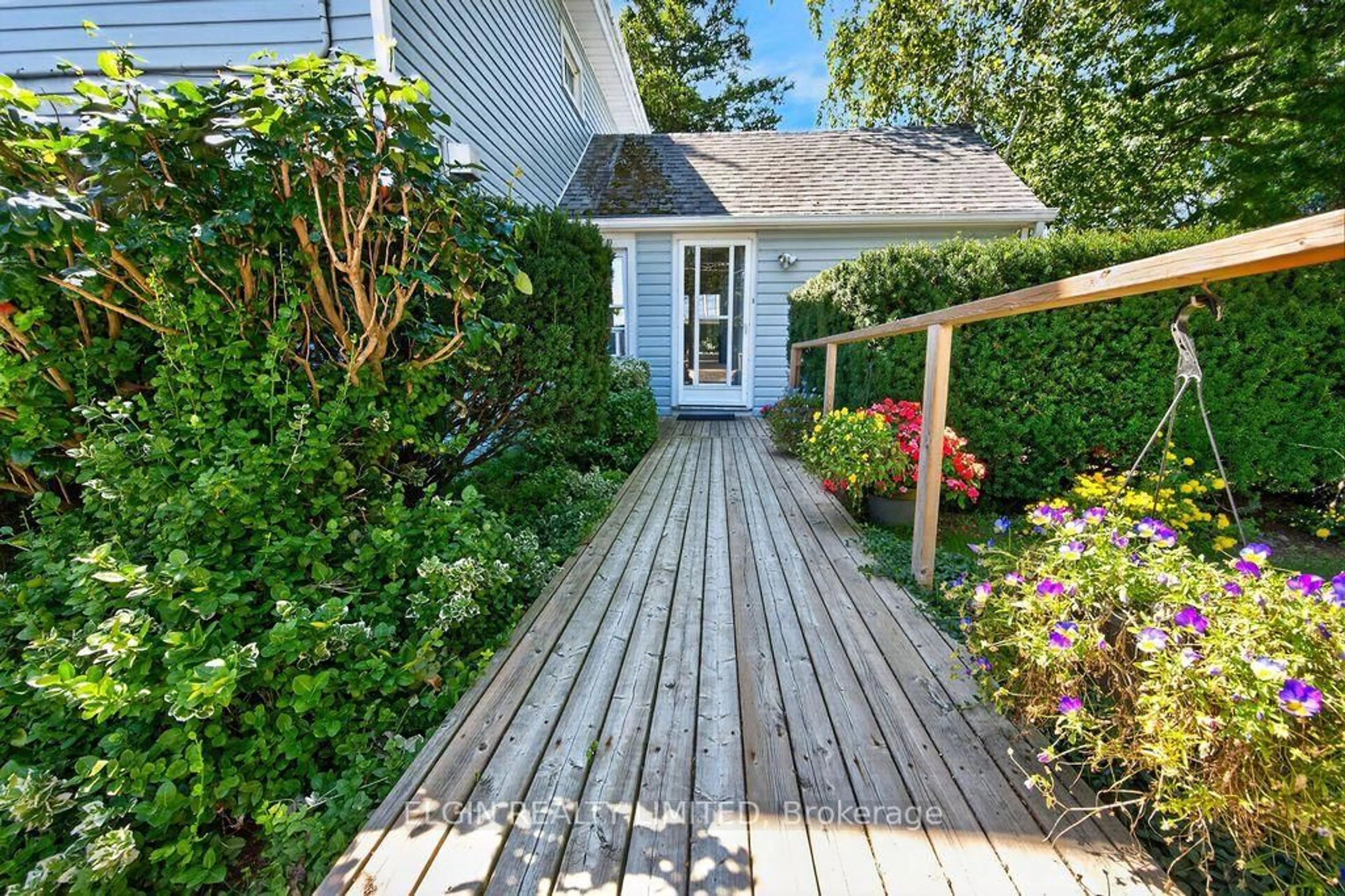 Patio, street for 38236 Fingal Line, Southwold Ontario N5P 3S5