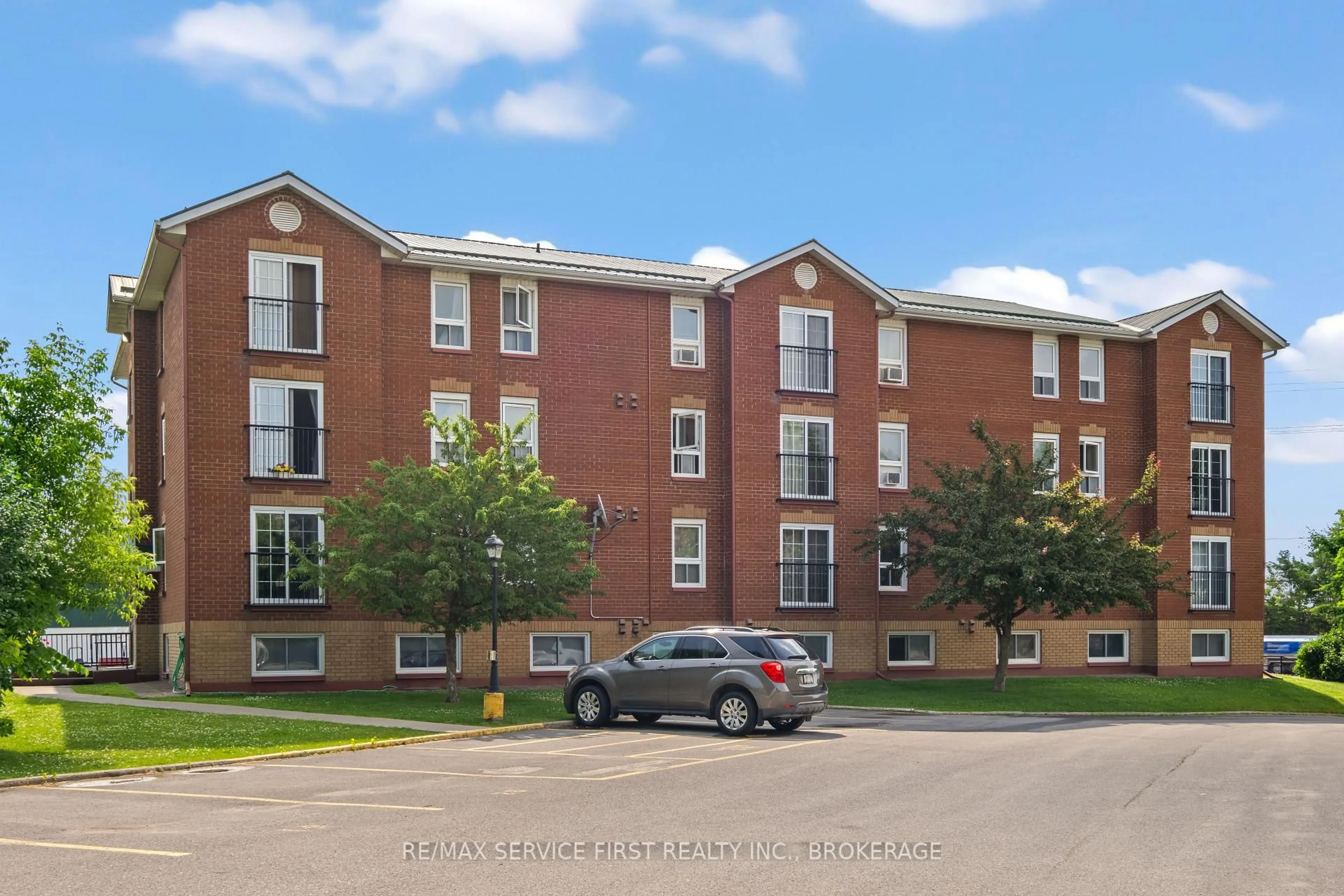 Unknown for 550 Talbot Pl #105, Gananoque Ontario K7G 3C6