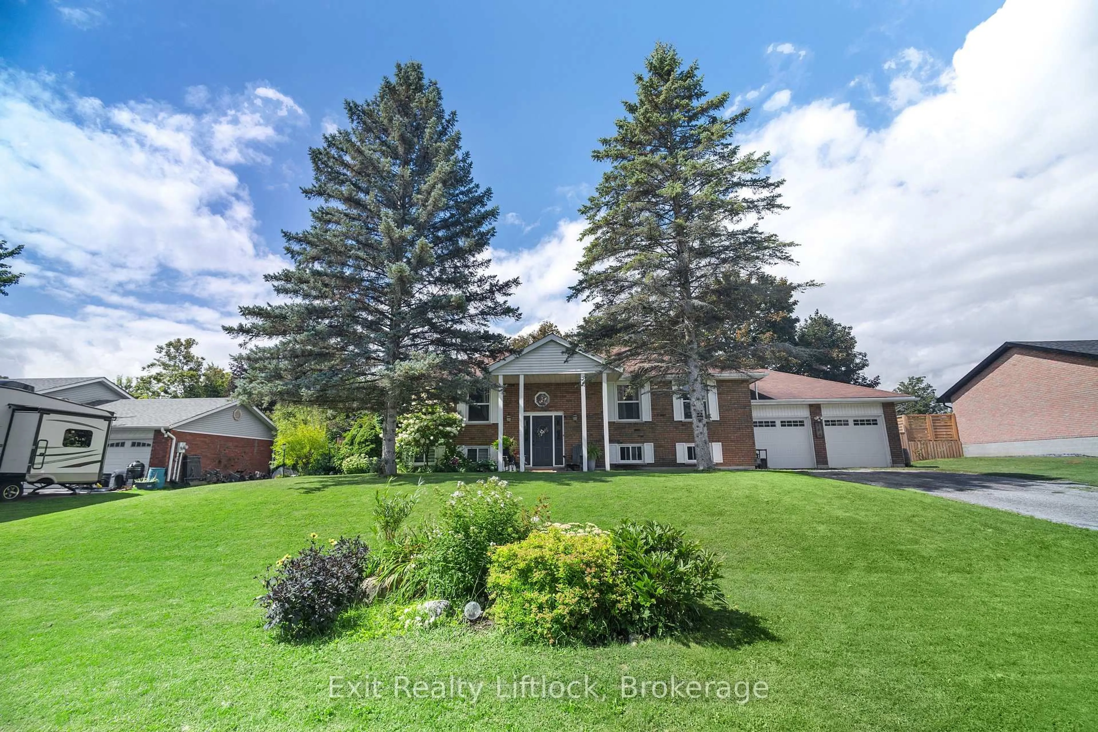 A pic from outside/outdoor area/front of a property/back of a property/a pic from drone, unknown for 664 Brick Rd, Selwyn Ontario K0L 1T0