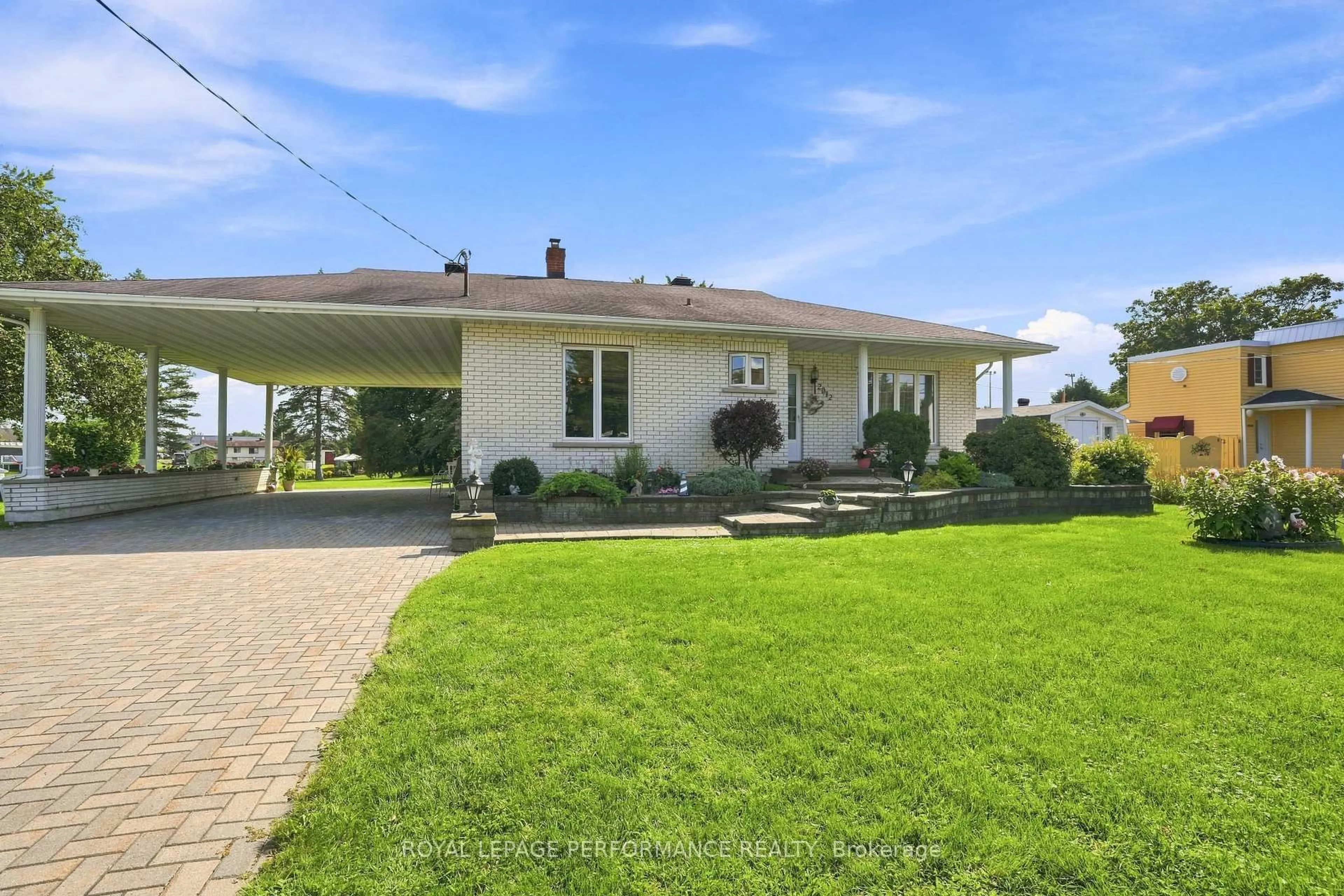 A pic from outside/outdoor area/front of a property/back of a property/a pic from drone, street for 2012 Lajoie St, Alfred and Plantagenet Ontario K0B 1J0